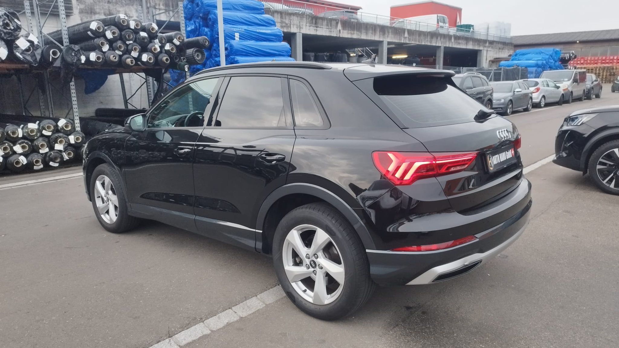 listing desktop thumbnail image 7