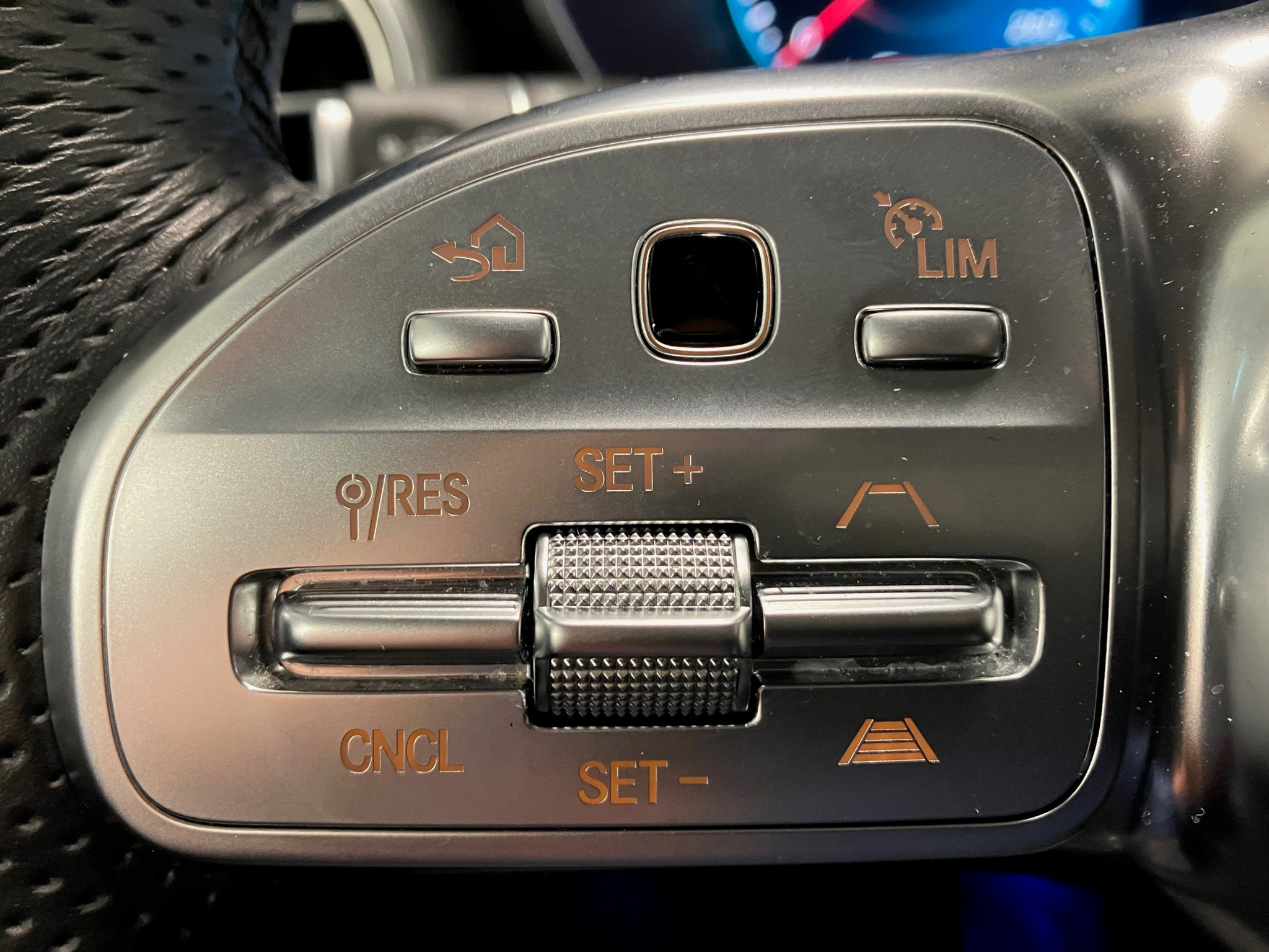 listing desktop thumbnail image 10