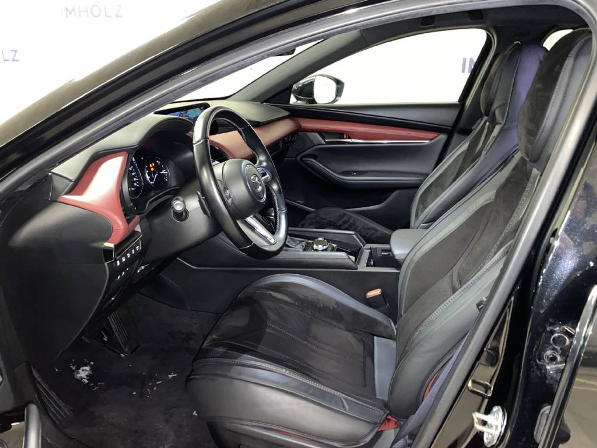 listing desktop thumbnail image 15