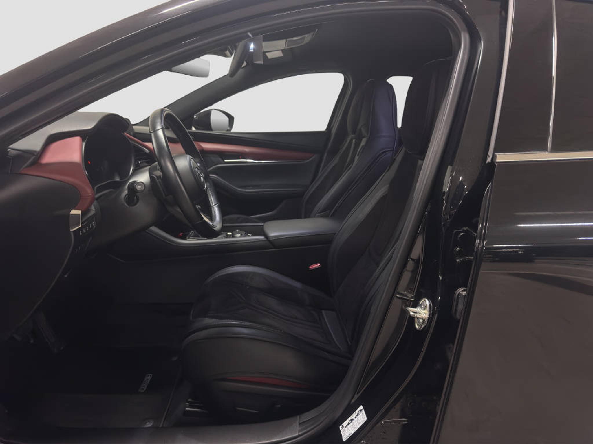 listing desktop thumbnail image 5