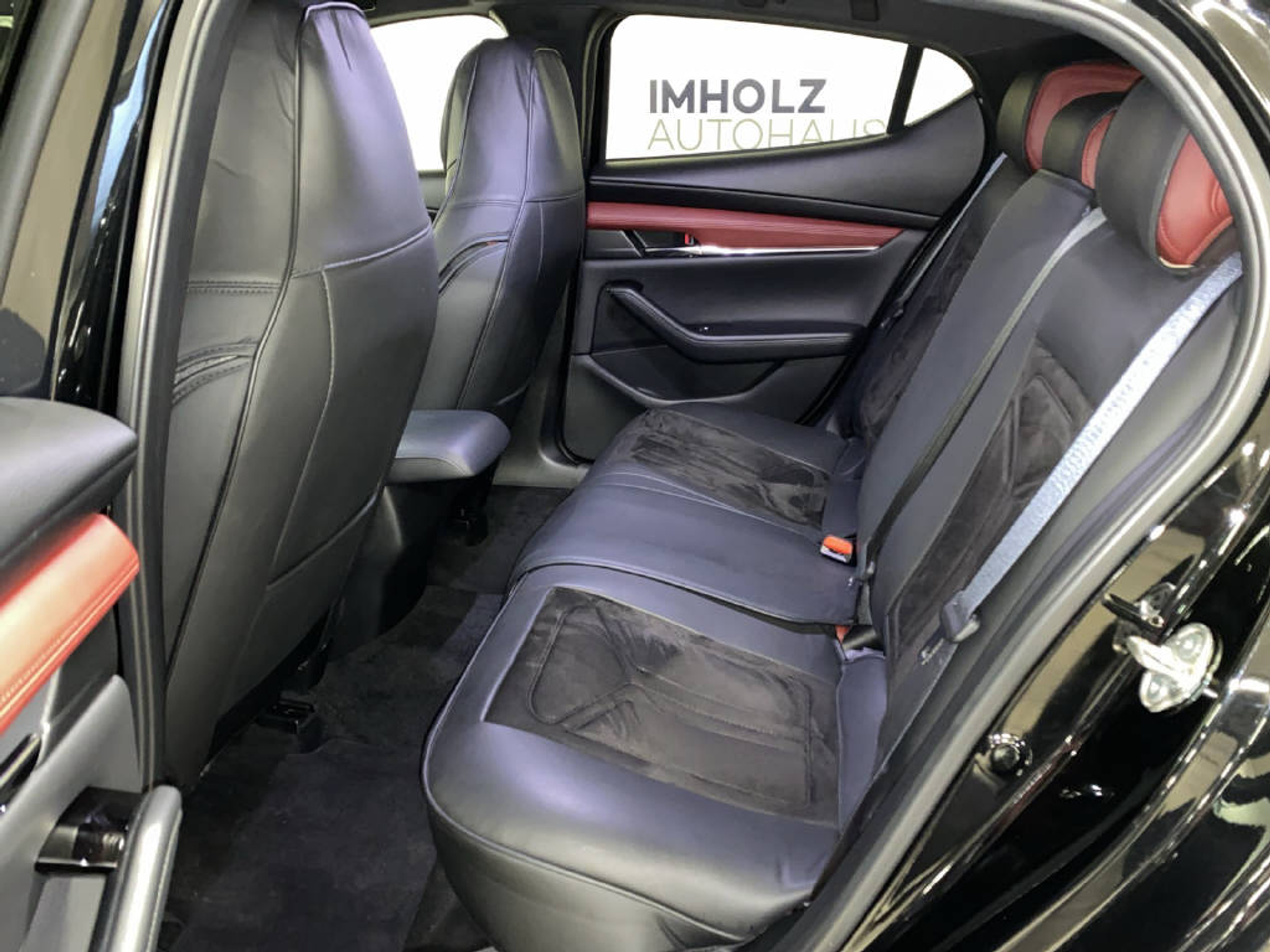 listing desktop thumbnail image 16