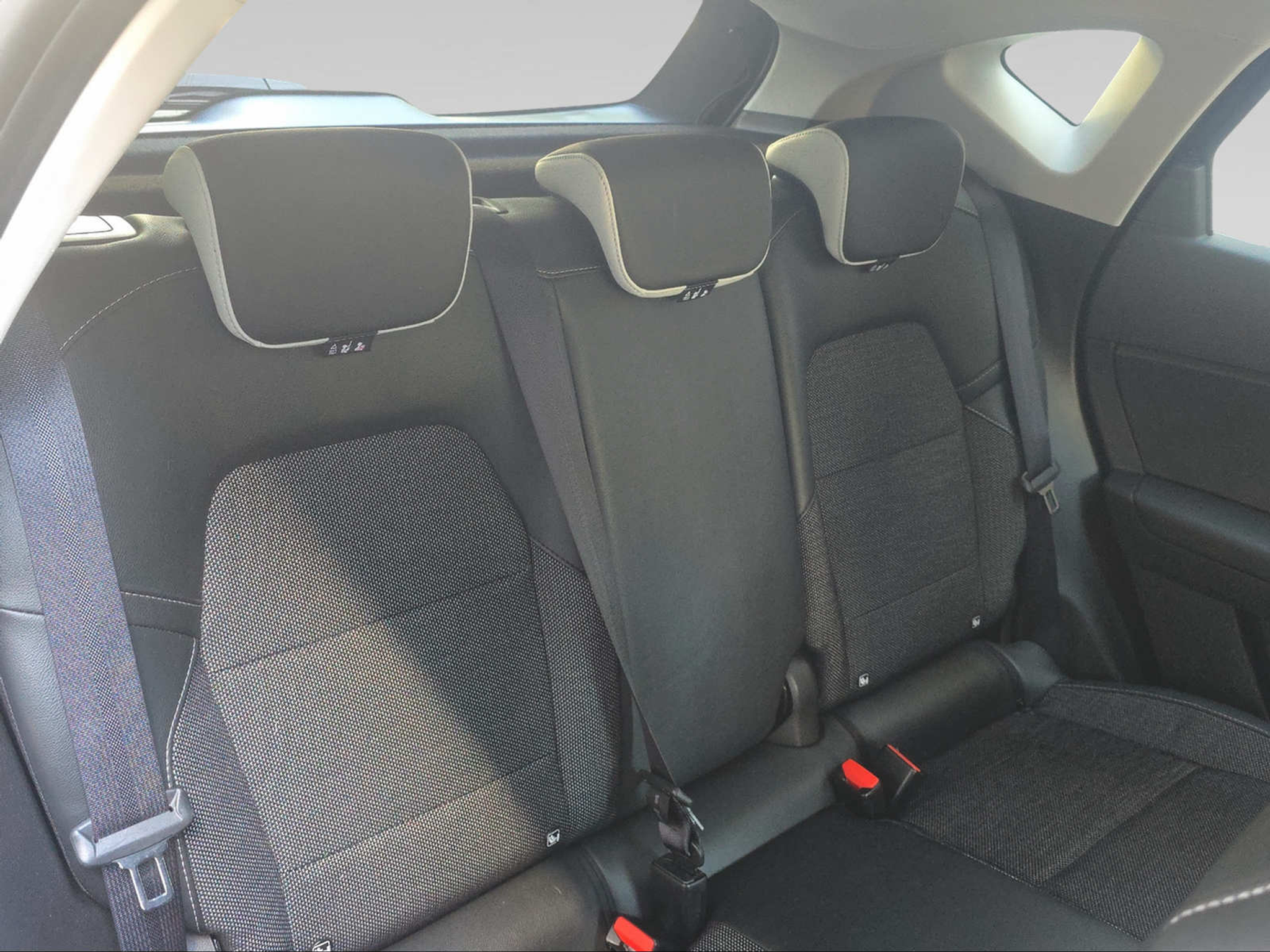 listing desktop thumbnail image 10