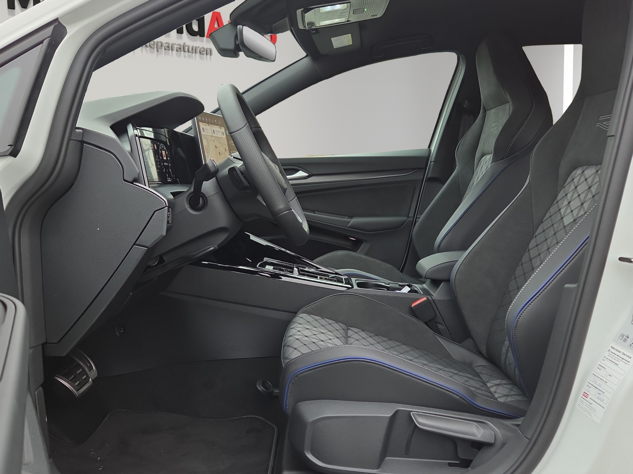 listing desktop thumbnail image 8