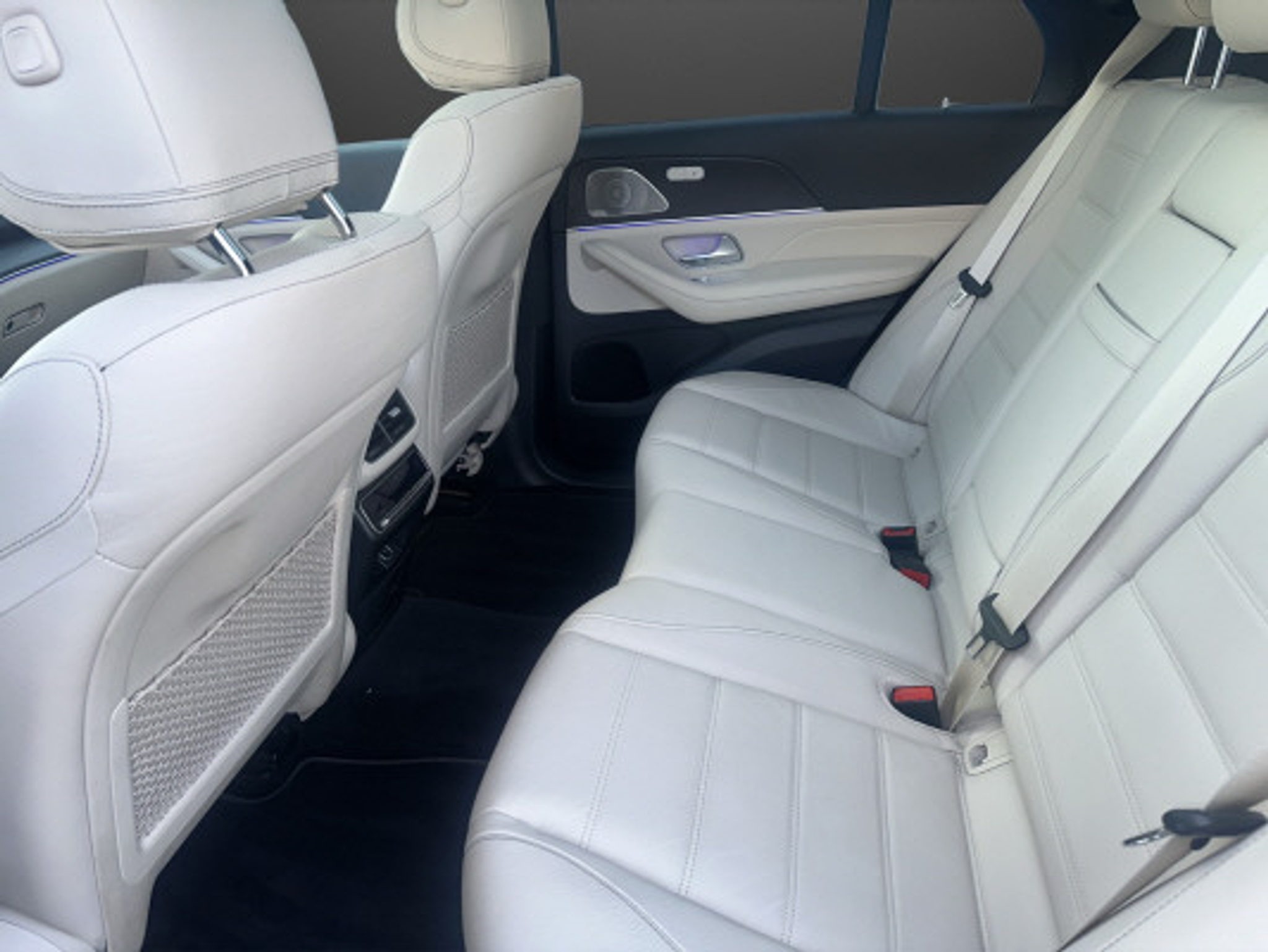 listing desktop thumbnail image 6