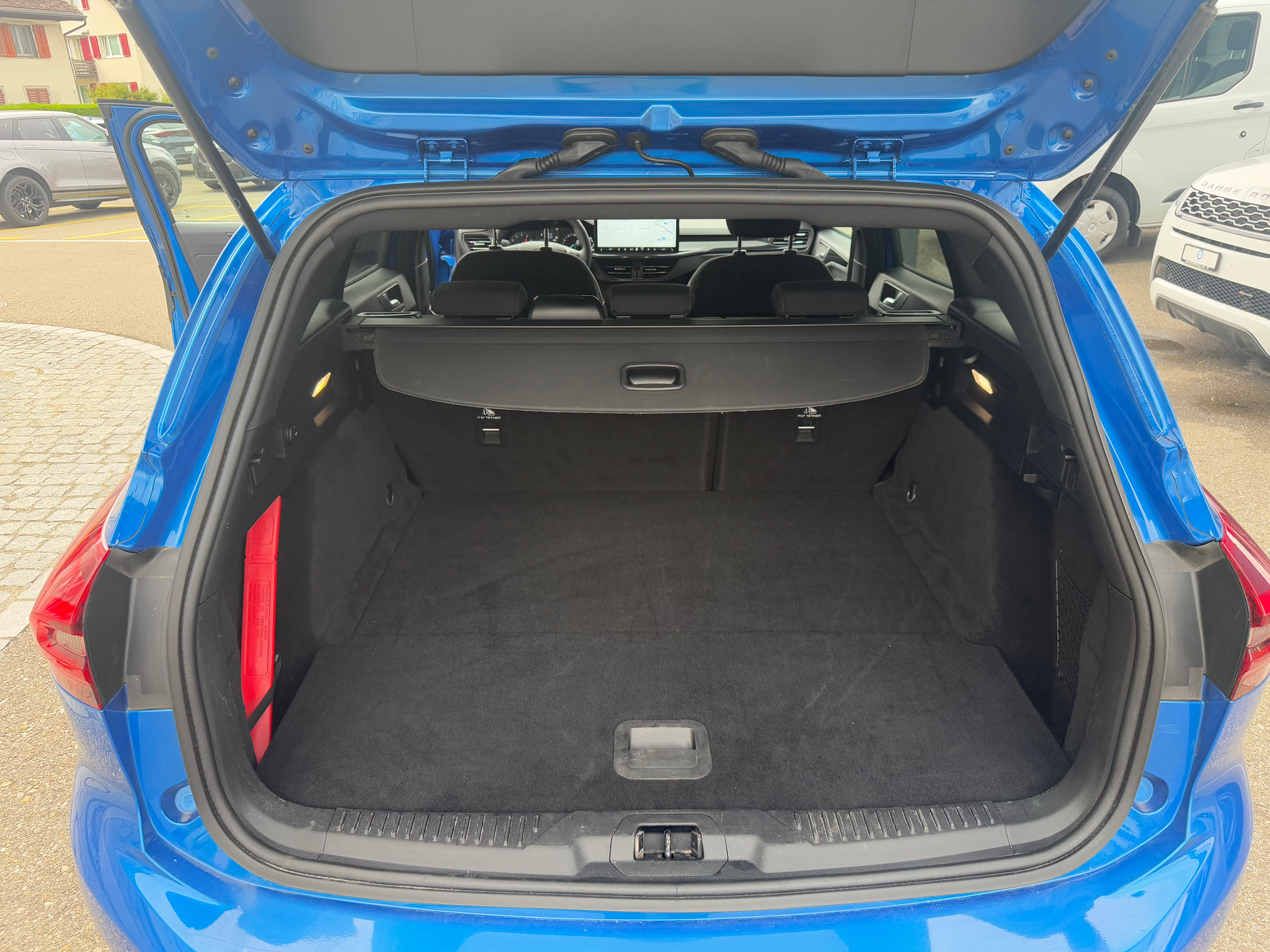 listing desktop thumbnail image 8