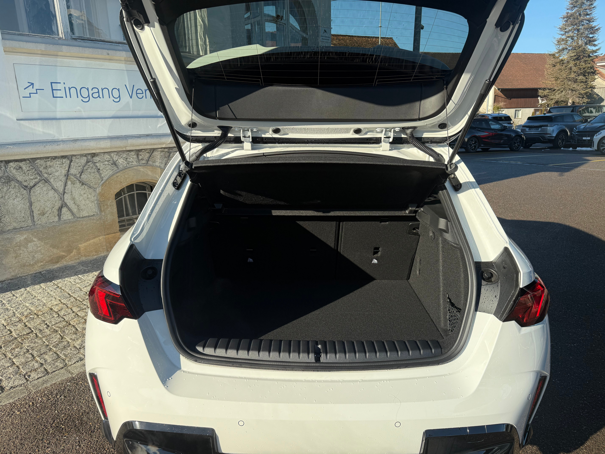 listing desktop thumbnail image 5