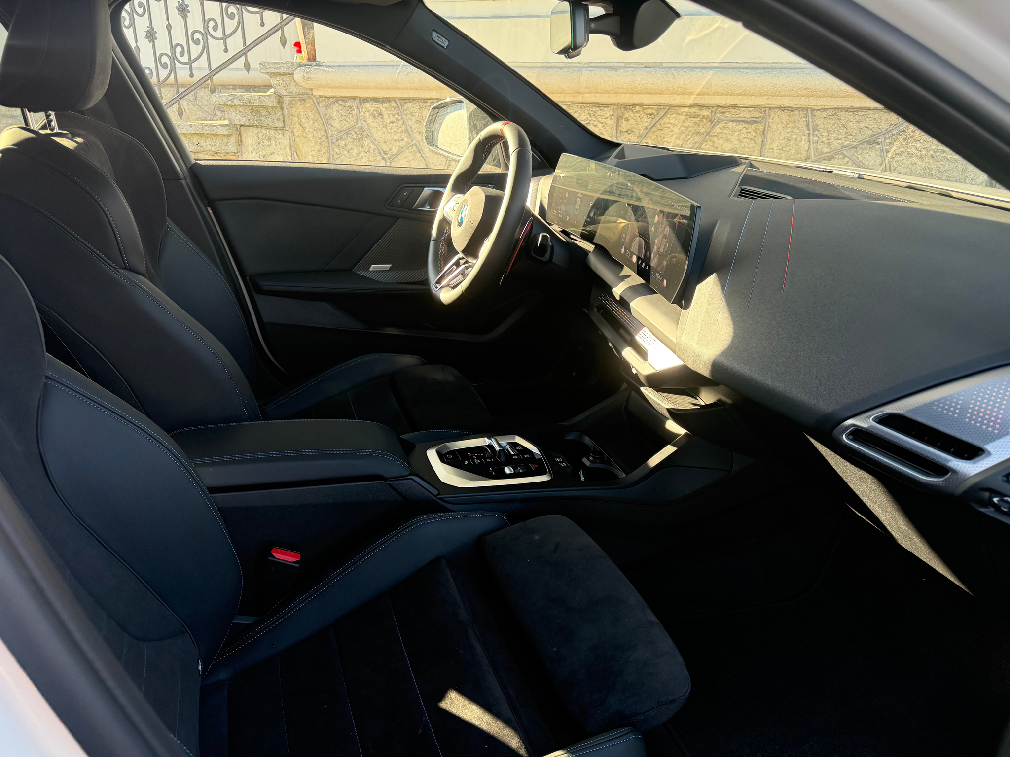 listing desktop thumbnail image 8