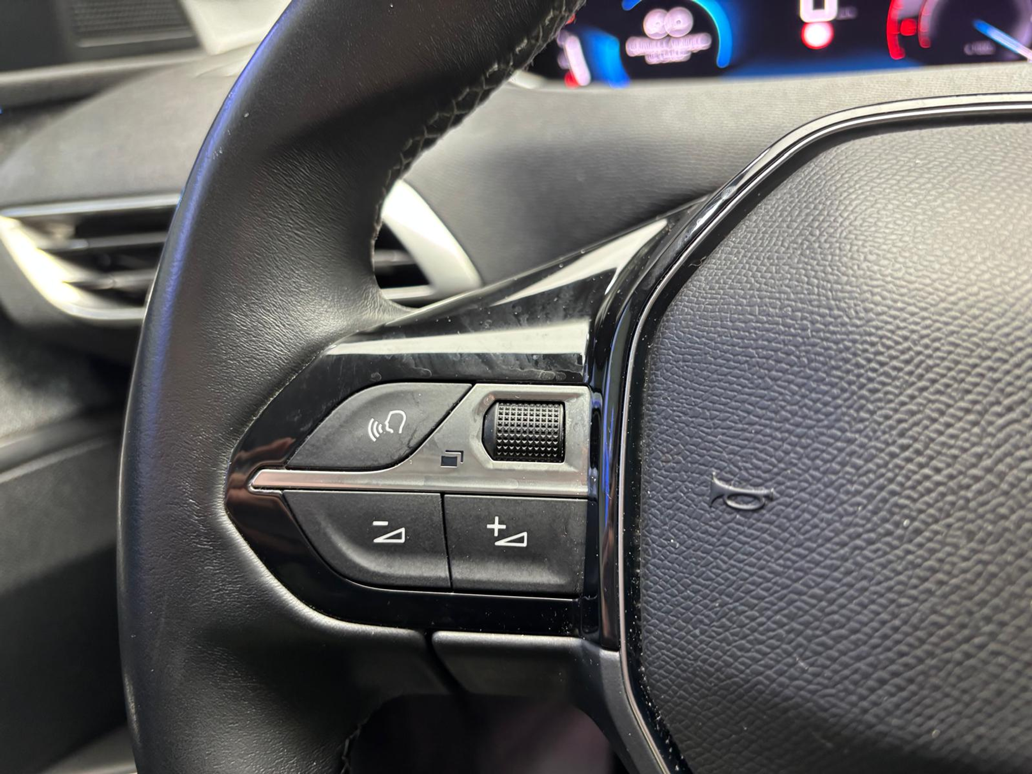 listing desktop thumbnail image 18