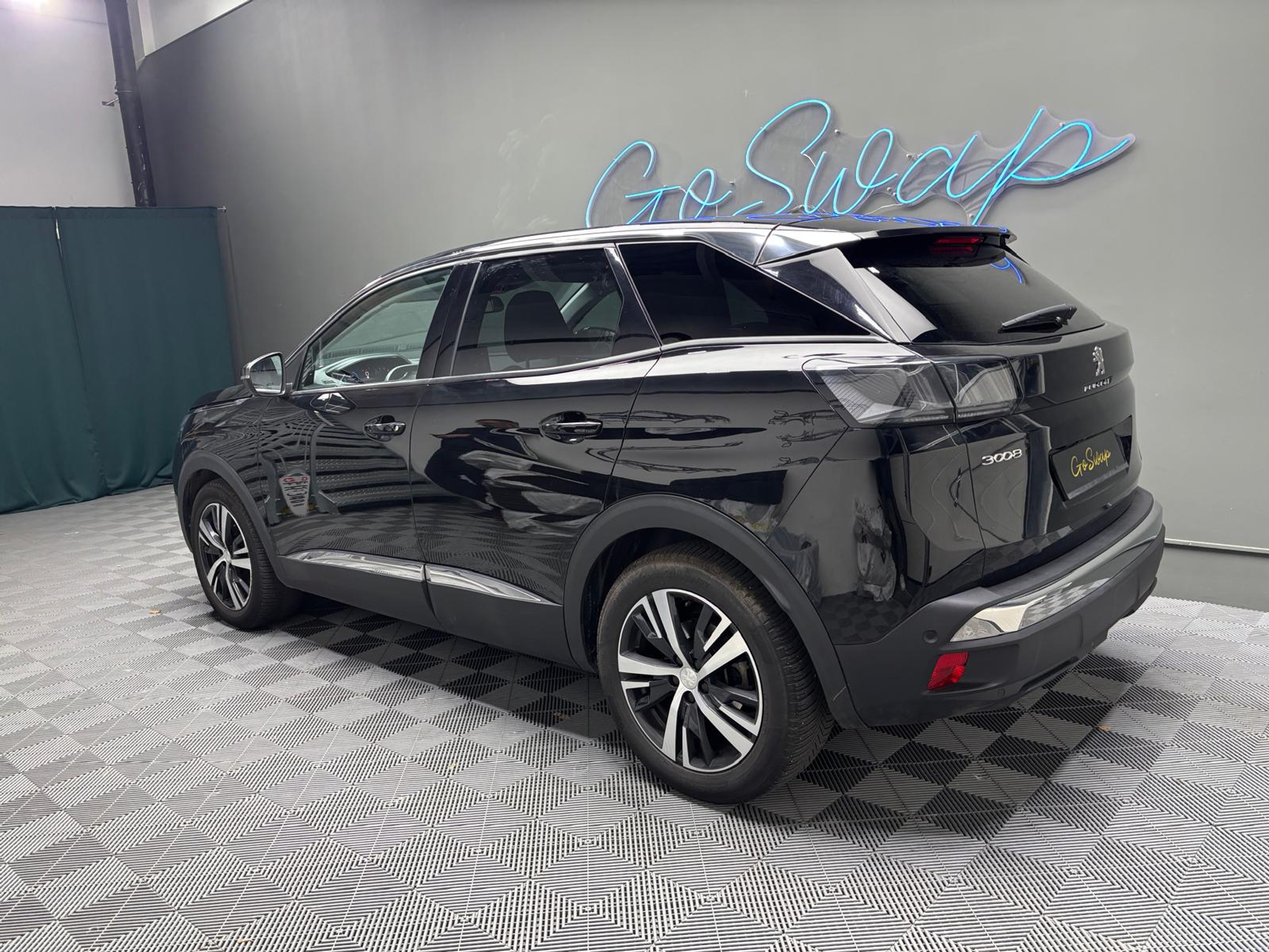 listing desktop thumbnail image 8