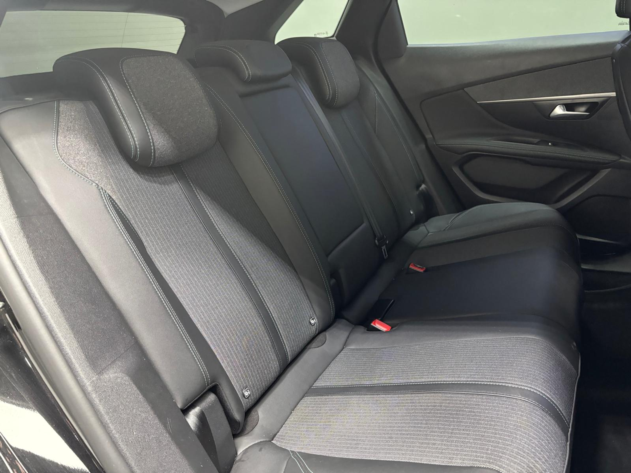 listing desktop thumbnail image 14