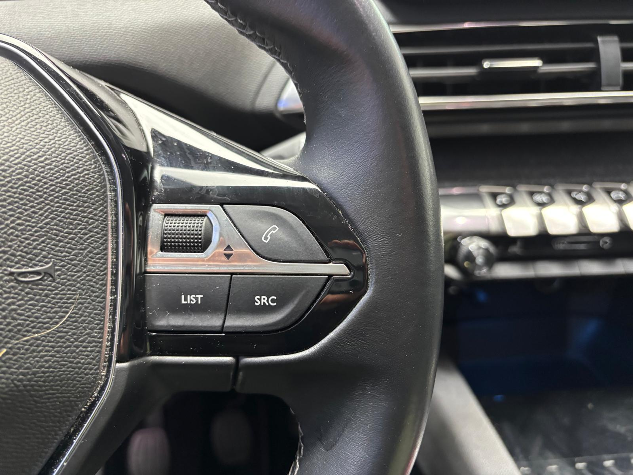 listing desktop thumbnail image 19