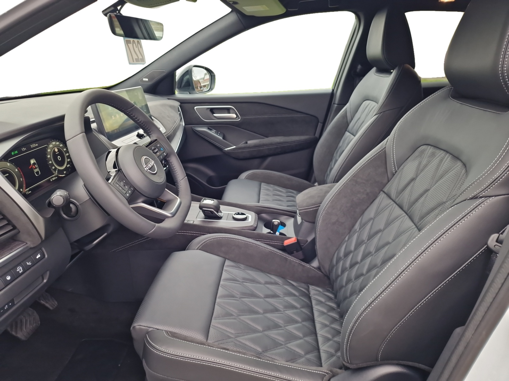 listing desktop thumbnail image 9