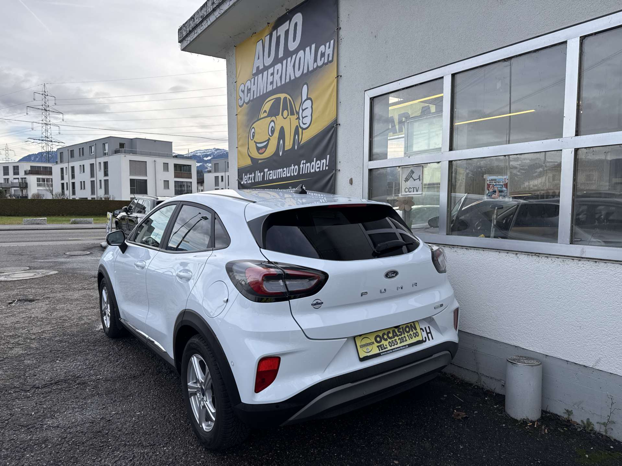 listing desktop thumbnail image 2