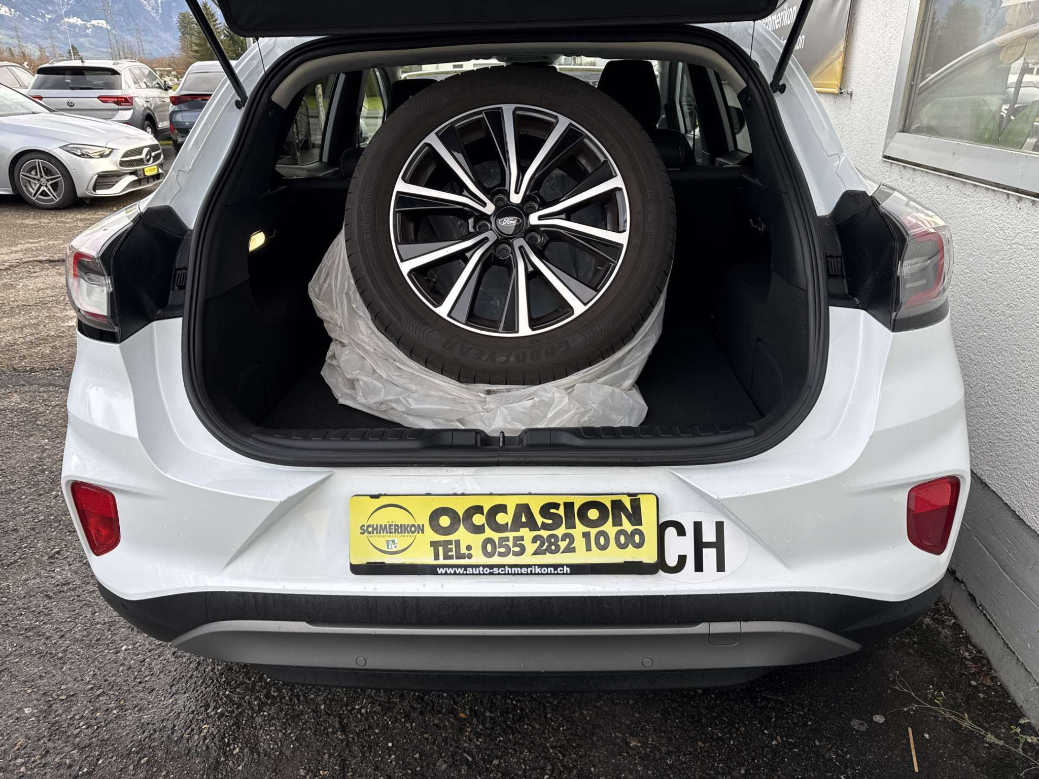 listing desktop thumbnail image 8