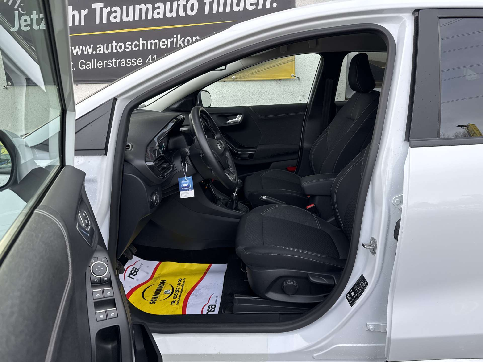 listing desktop thumbnail image 6