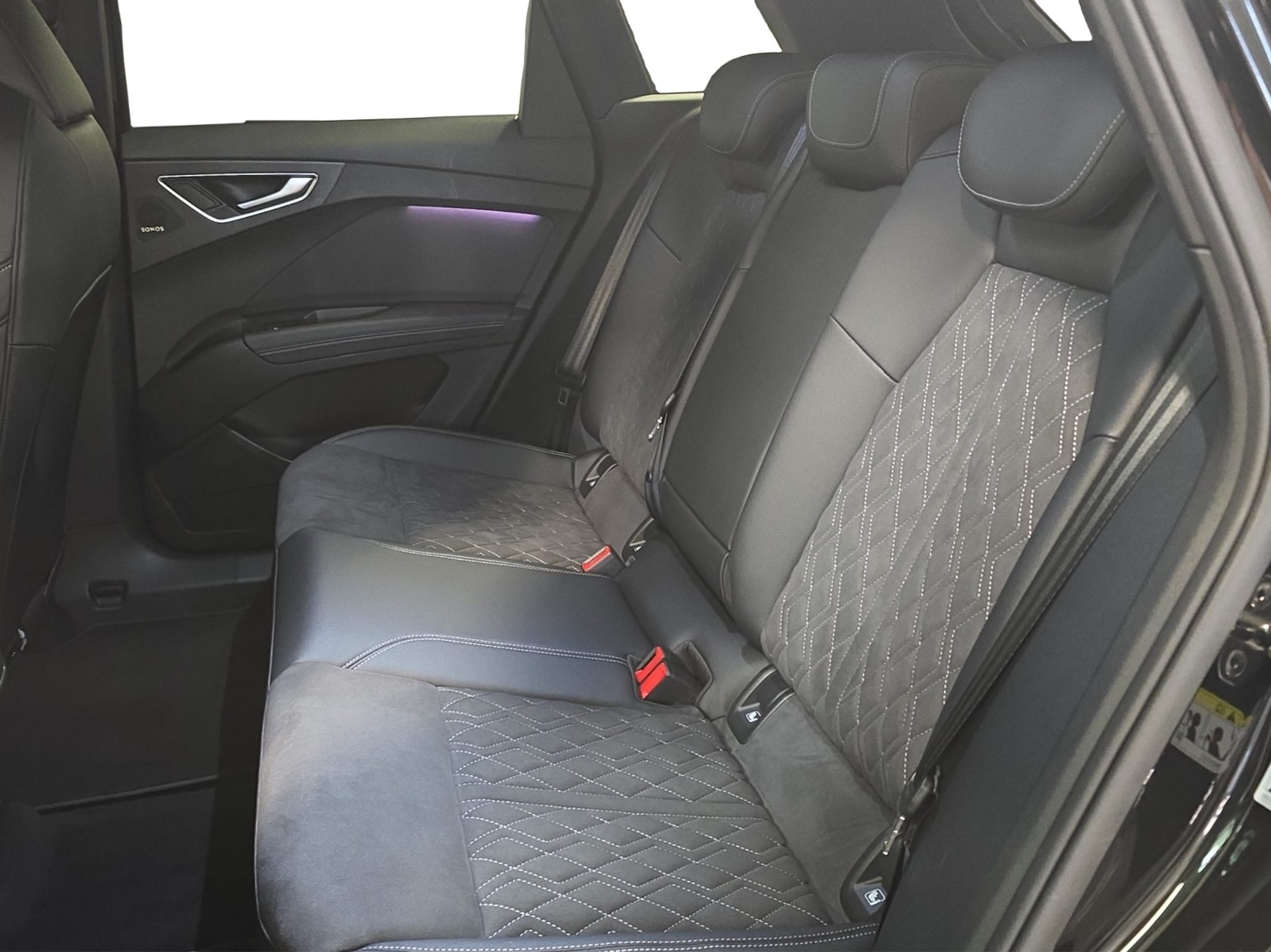 listing desktop thumbnail image 11