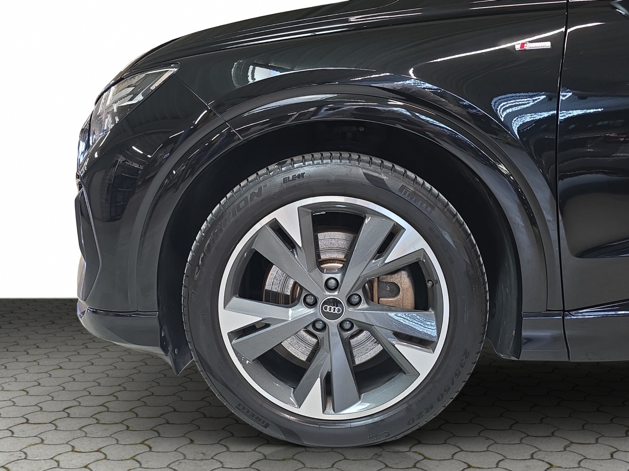 listing desktop thumbnail image 8