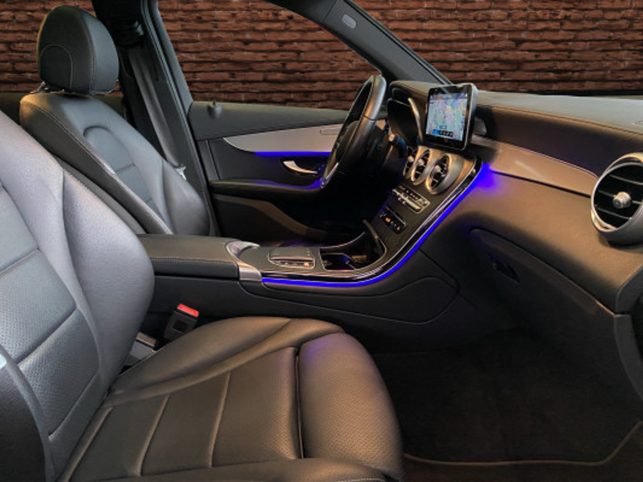 listing desktop thumbnail image 11