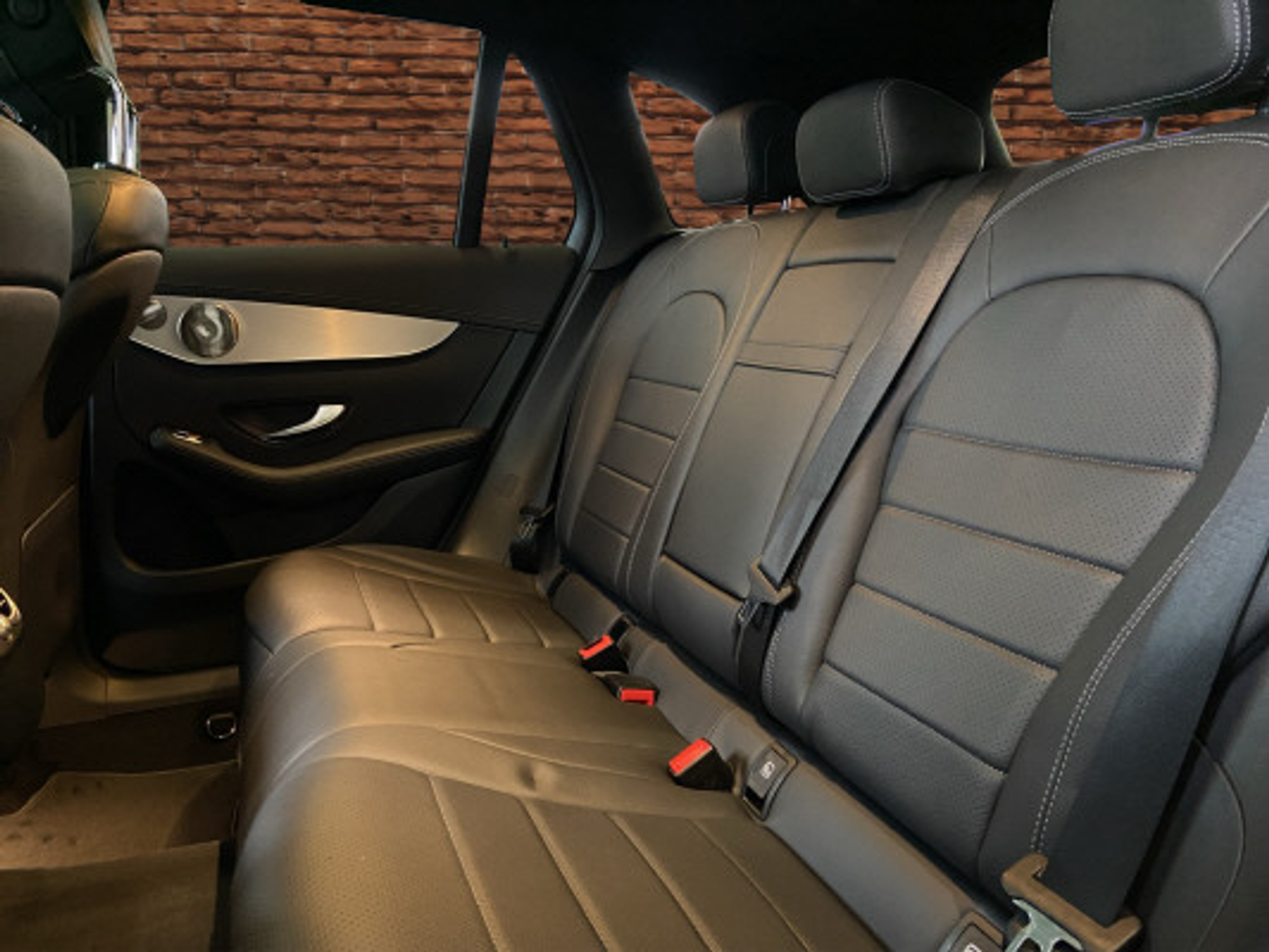 listing desktop thumbnail image 13