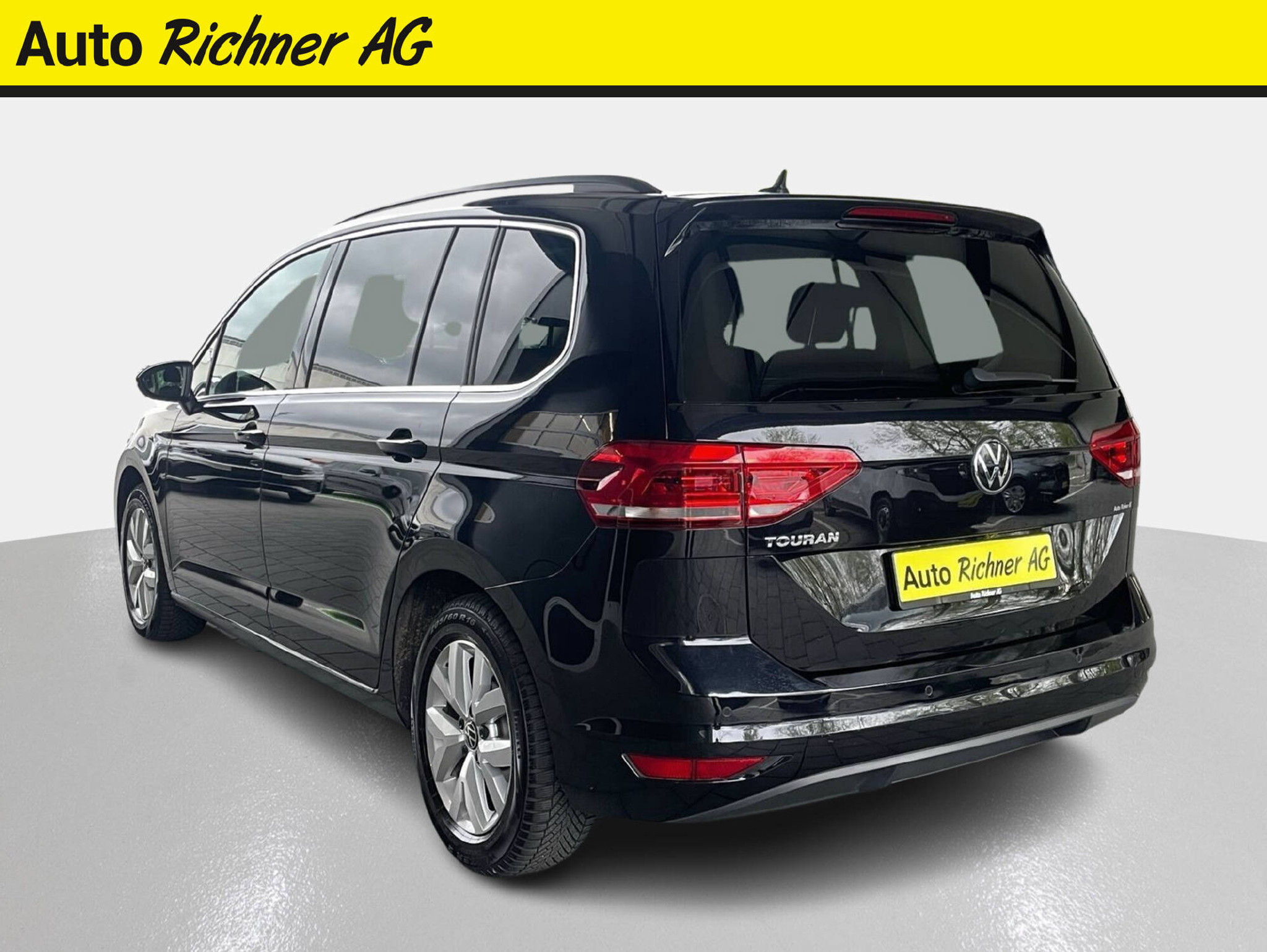 listing desktop thumbnail image 4