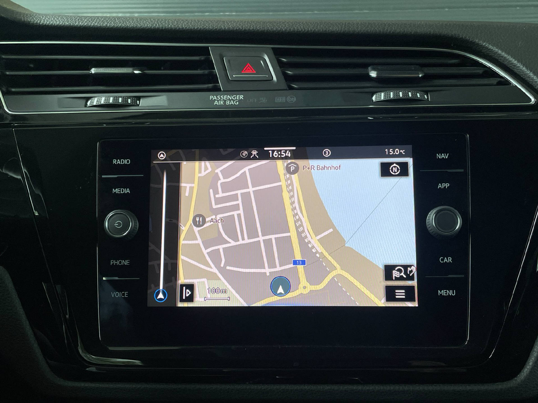 listing desktop thumbnail image 9