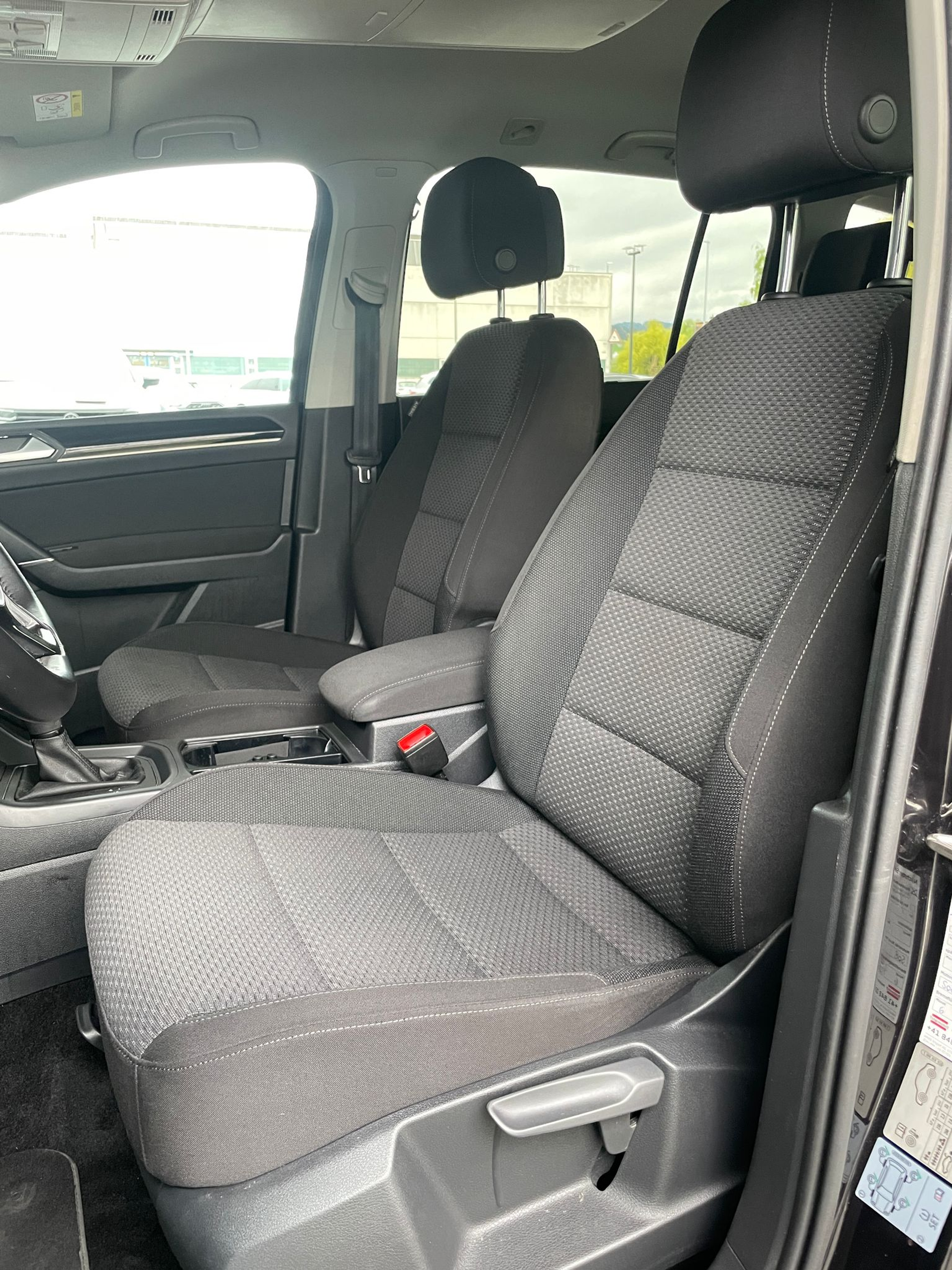 listing desktop thumbnail image 6