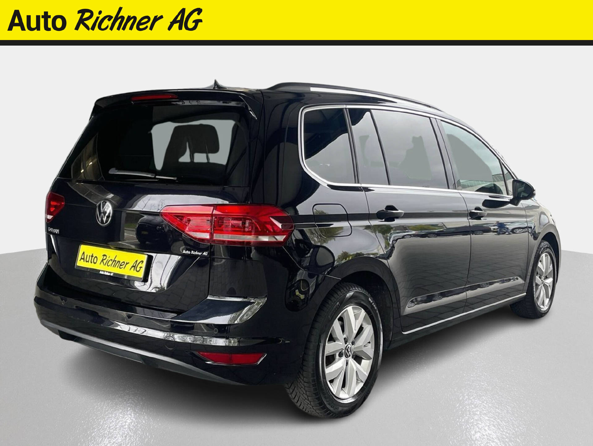 listing desktop thumbnail image 3