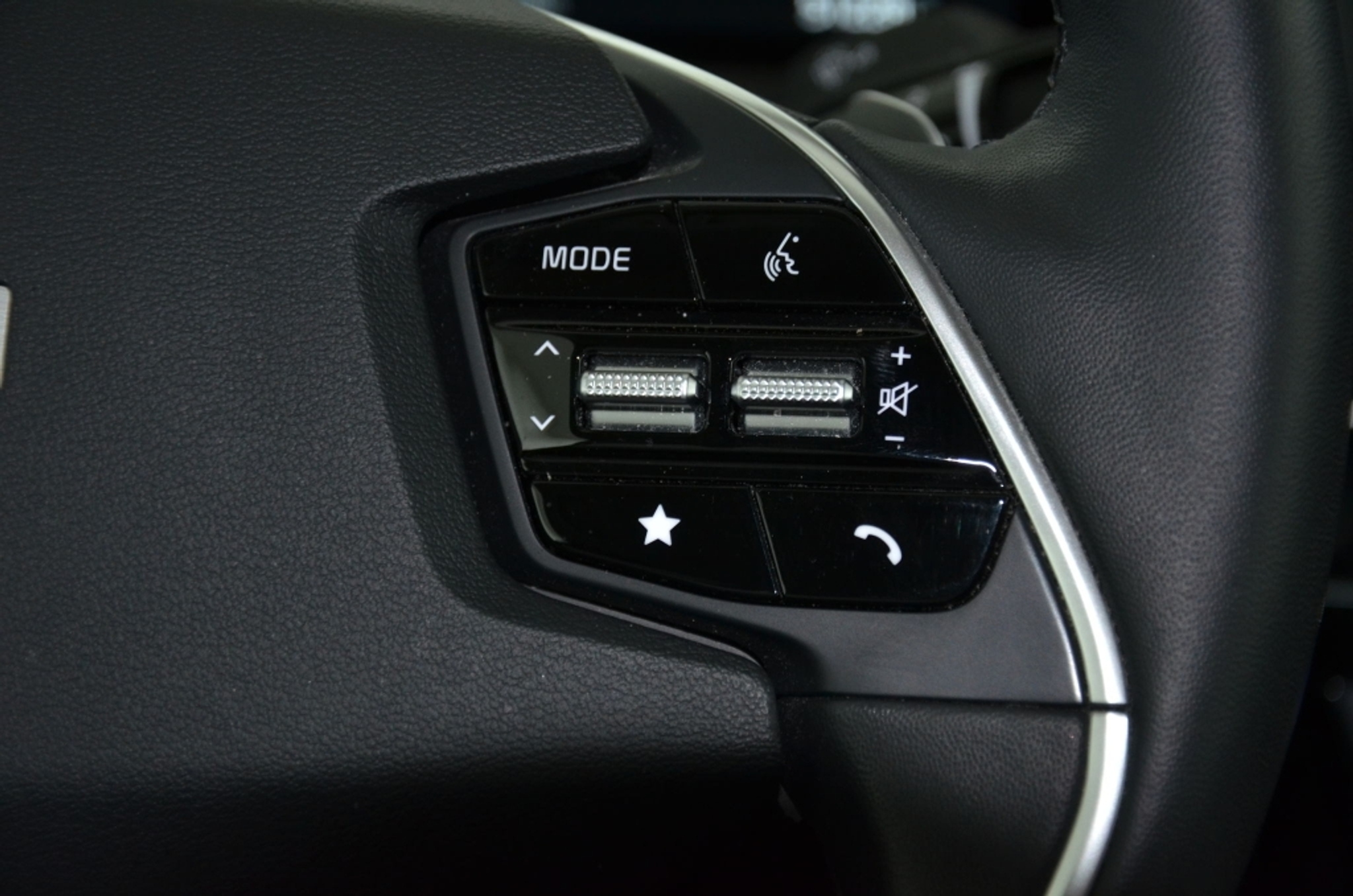 listing desktop thumbnail image 18