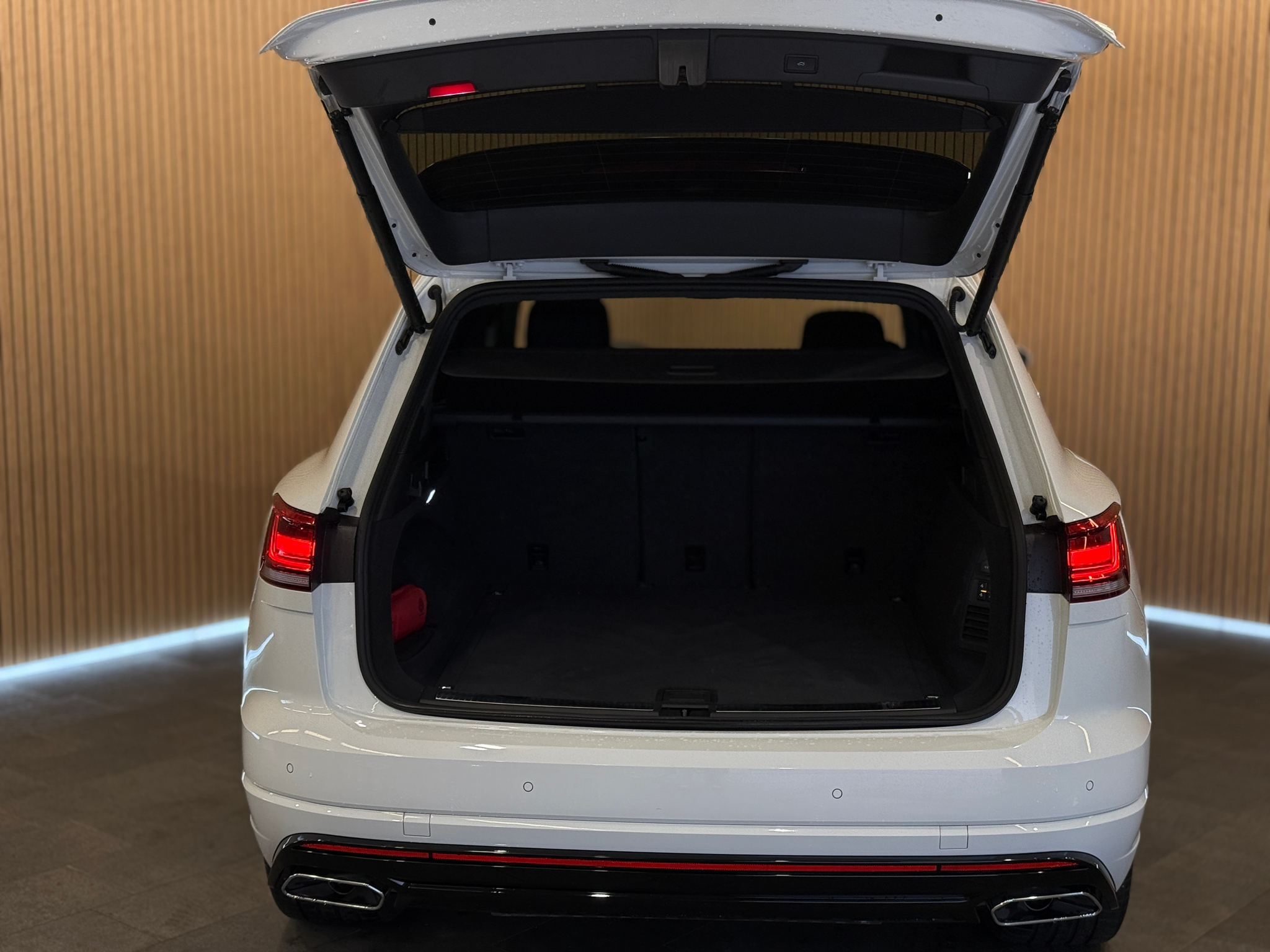 listing desktop thumbnail image 5