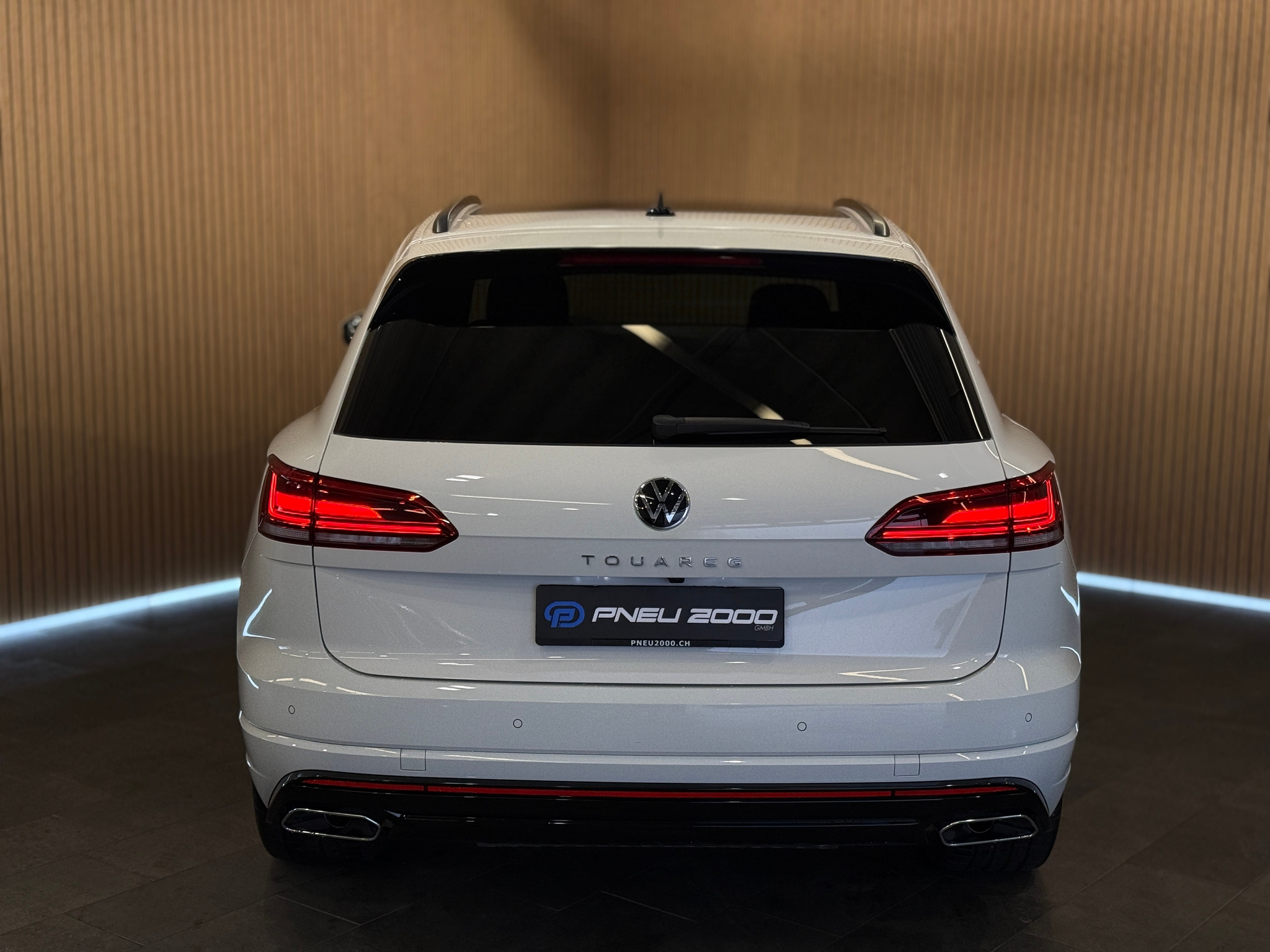 listing desktop thumbnail image 4