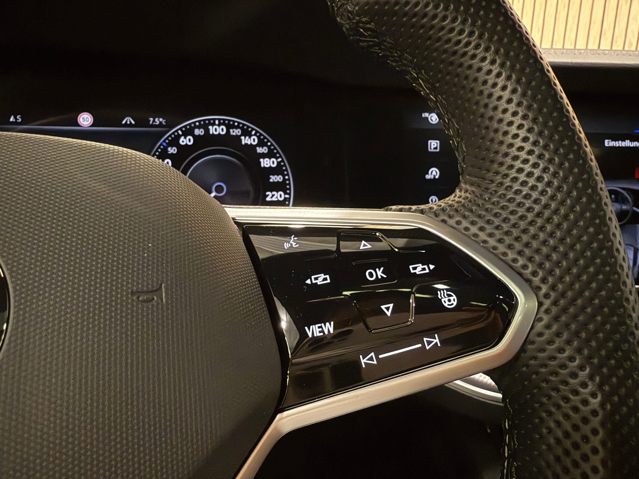 listing desktop thumbnail image 13