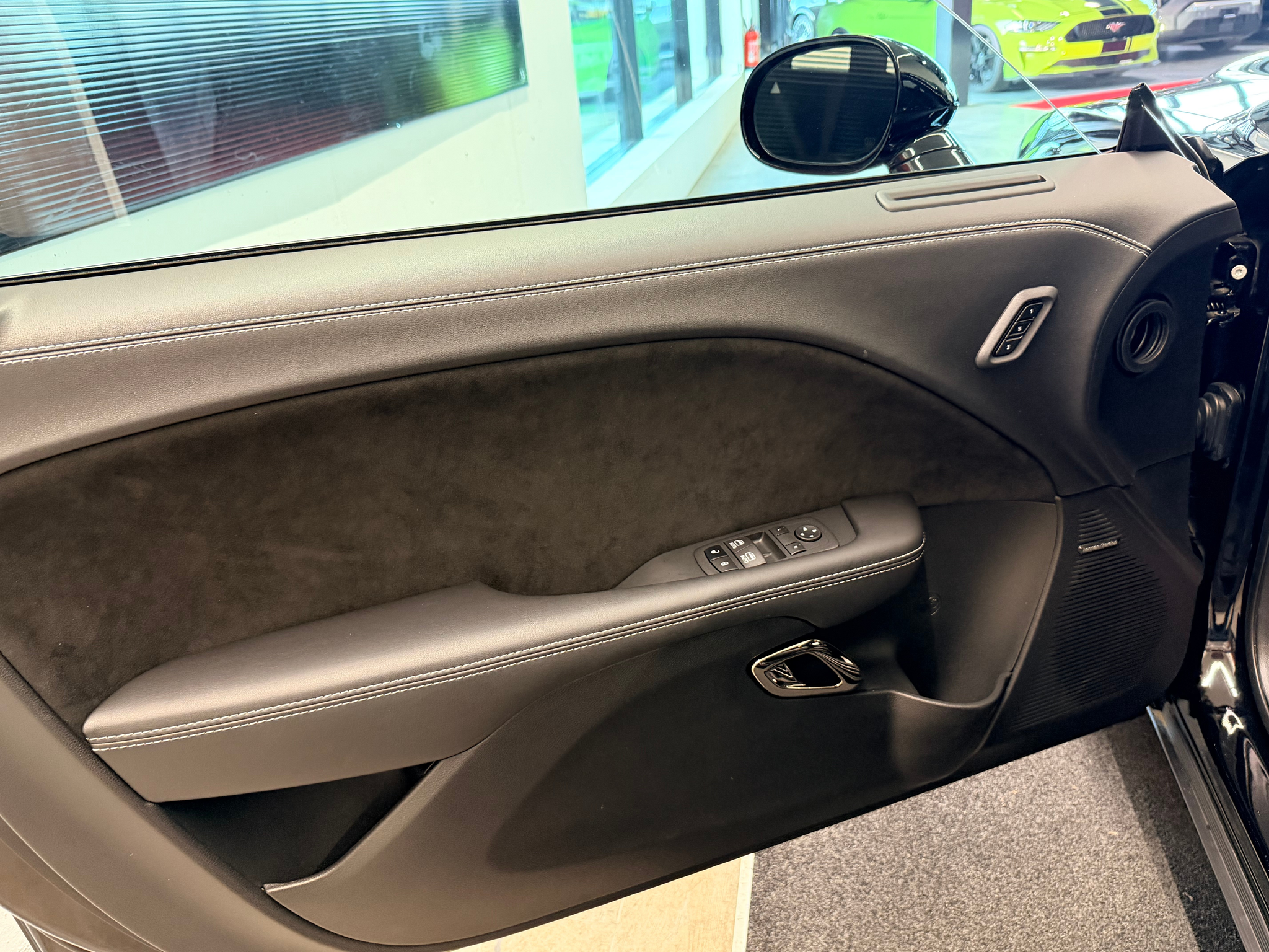 listing desktop thumbnail image 13