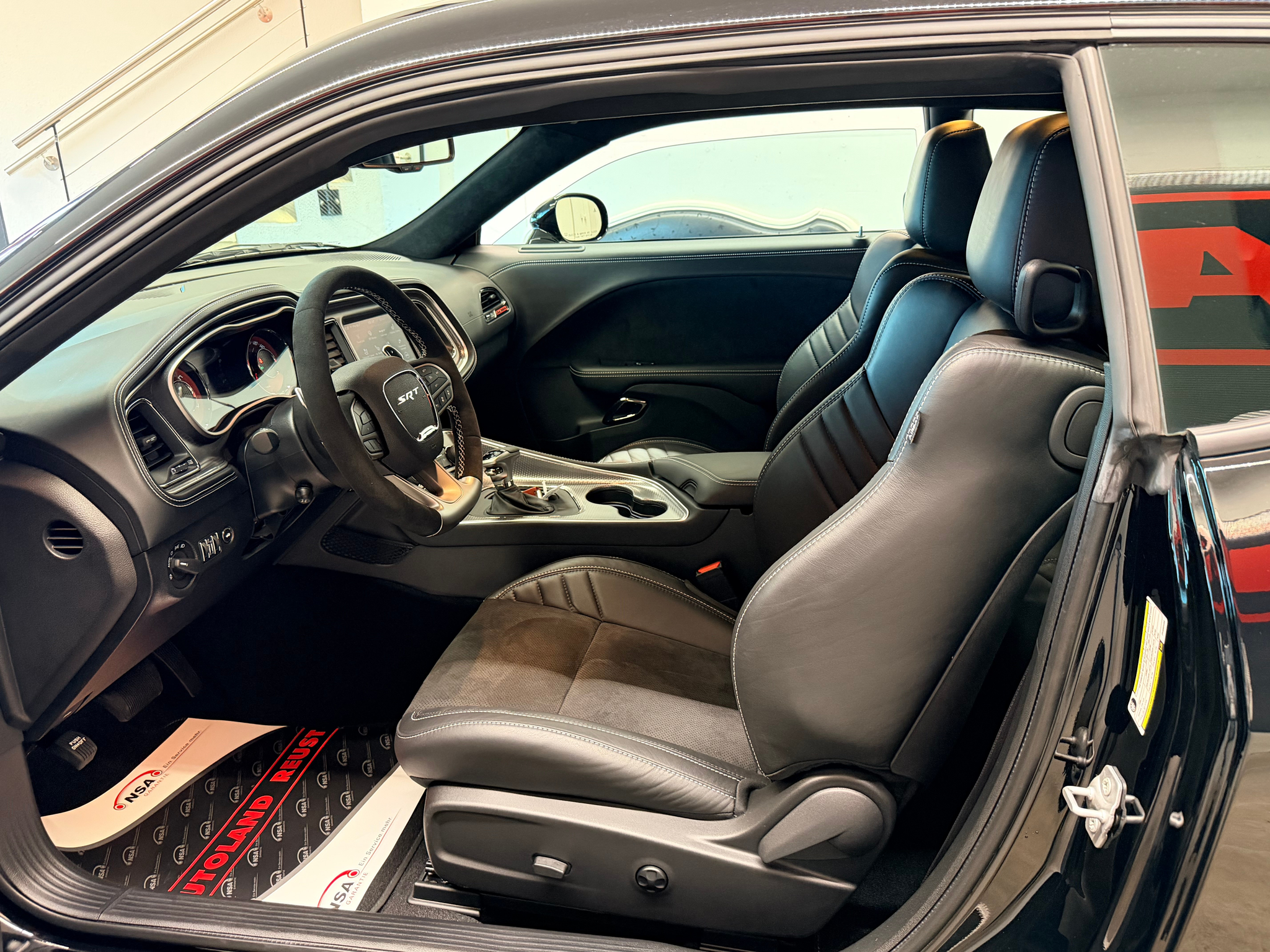 listing desktop thumbnail image 16