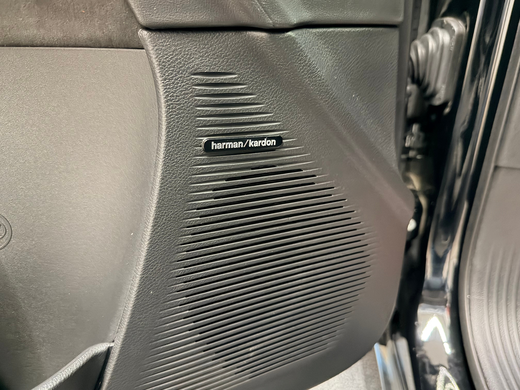 listing desktop thumbnail image 15