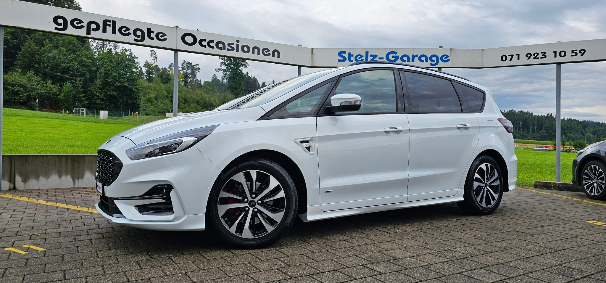 listing desktop thumbnail image 0