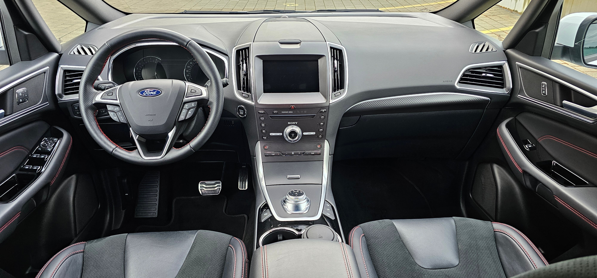 listing desktop thumbnail image 11