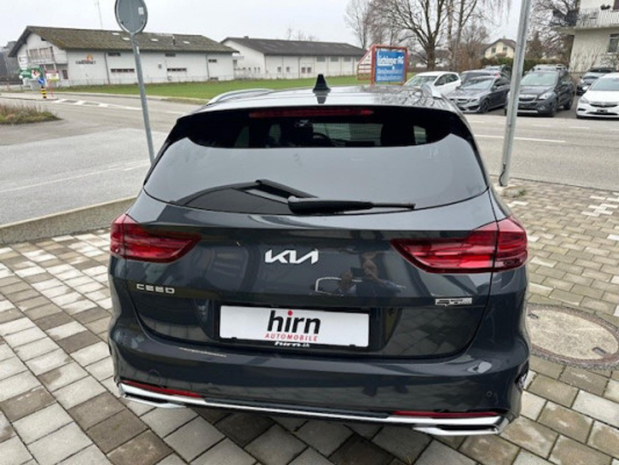 listing desktop thumbnail image 2