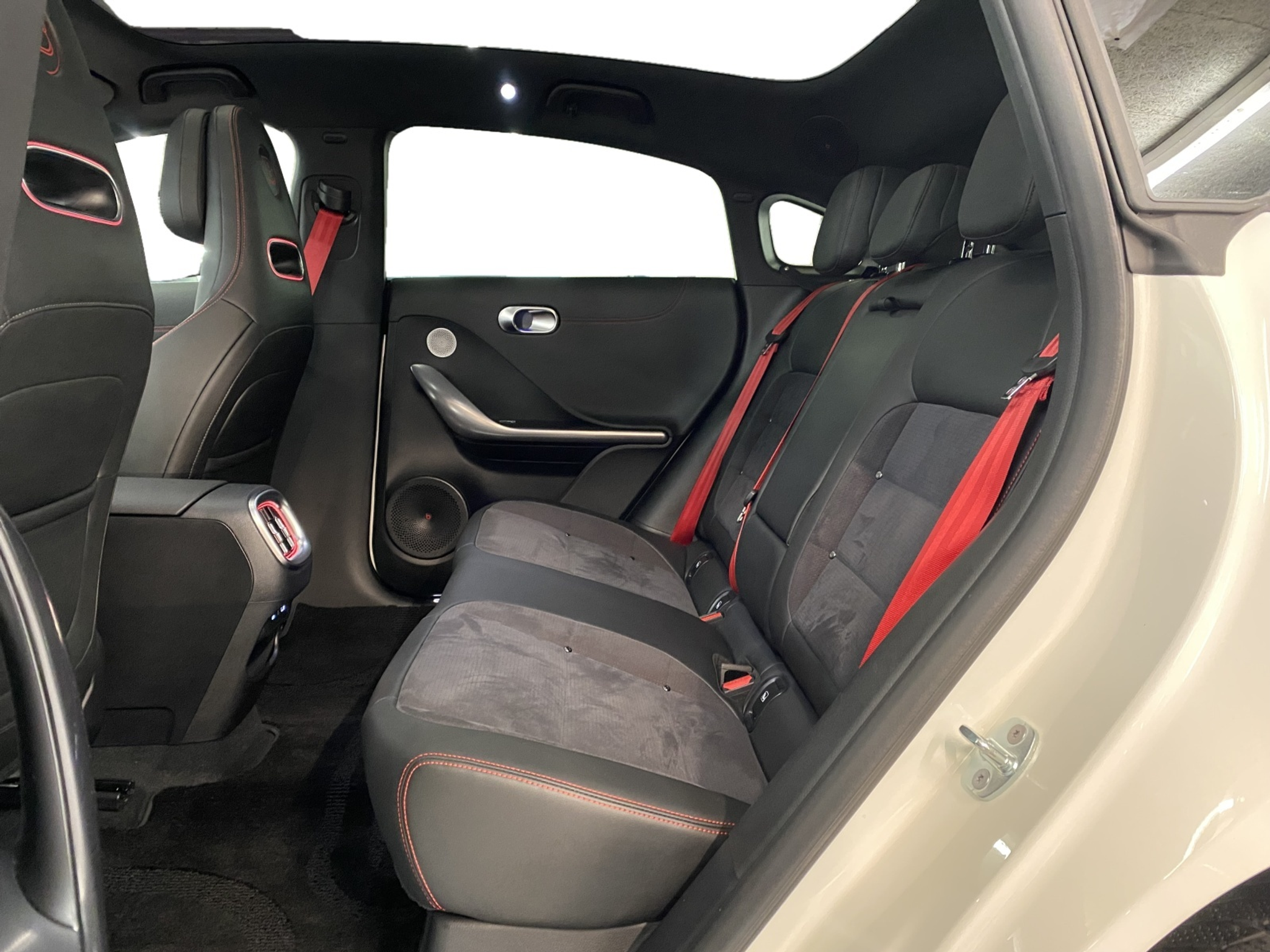 listing desktop thumbnail image 7