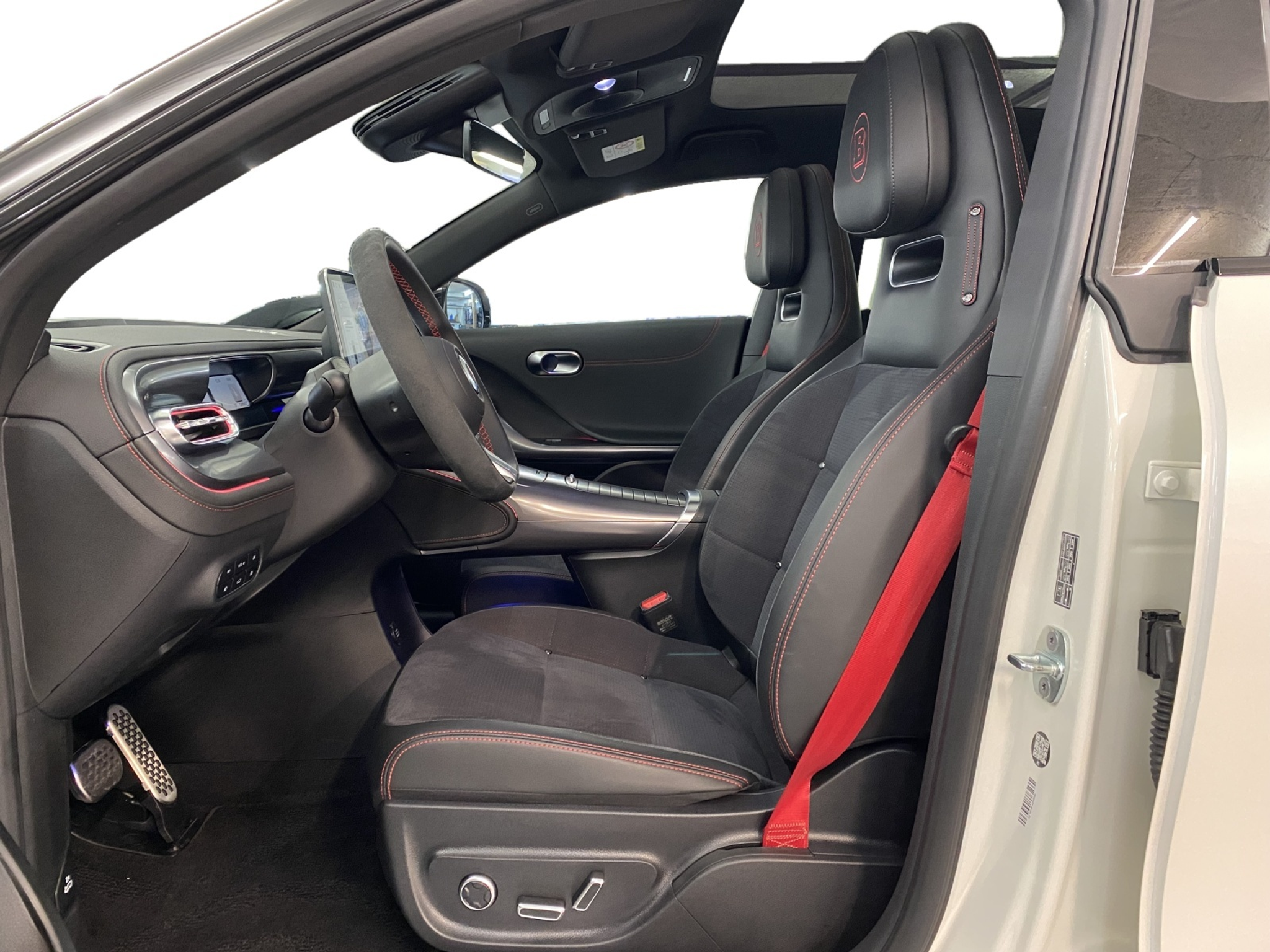 listing desktop thumbnail image 6