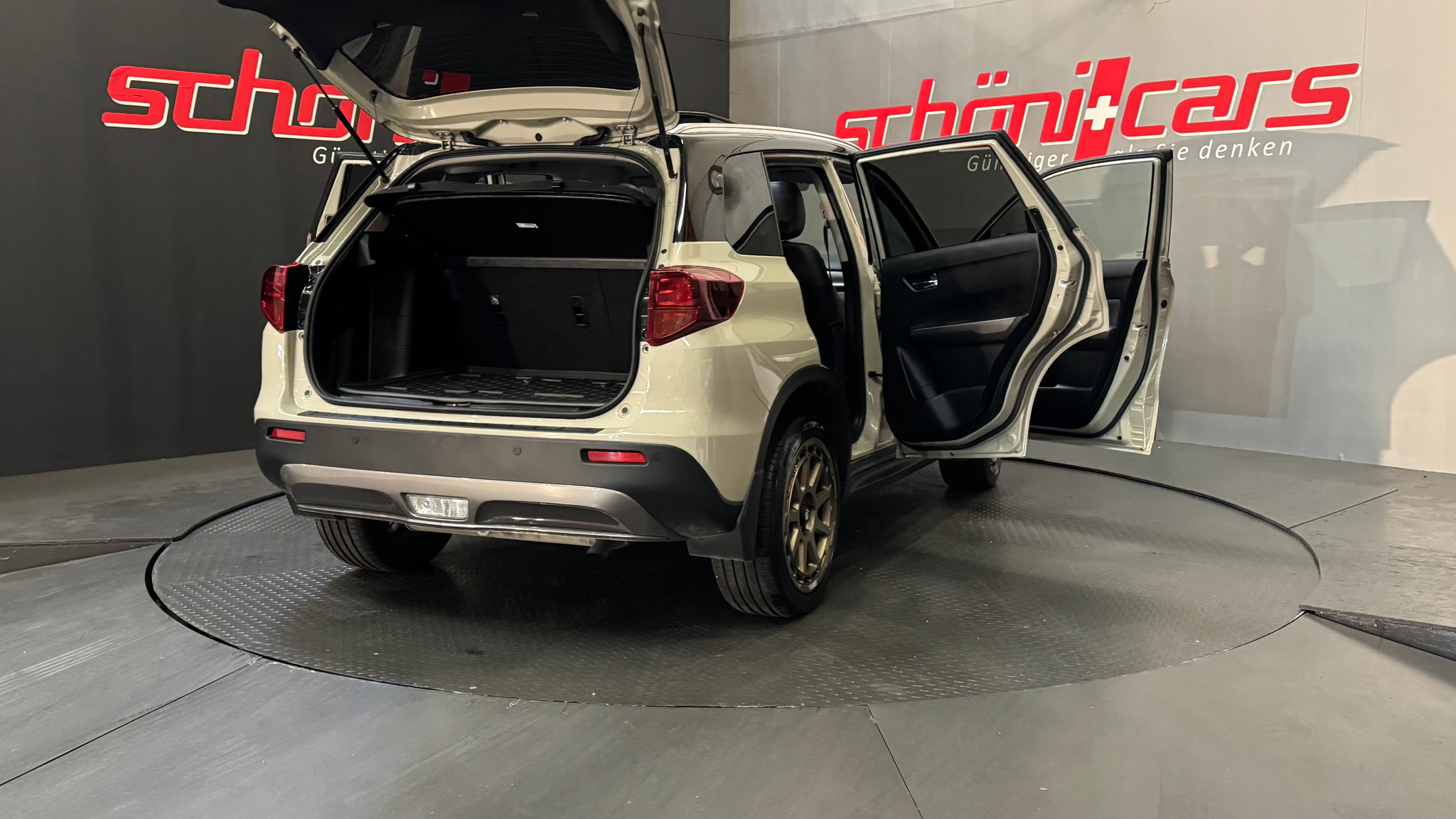 listing desktop thumbnail image 6