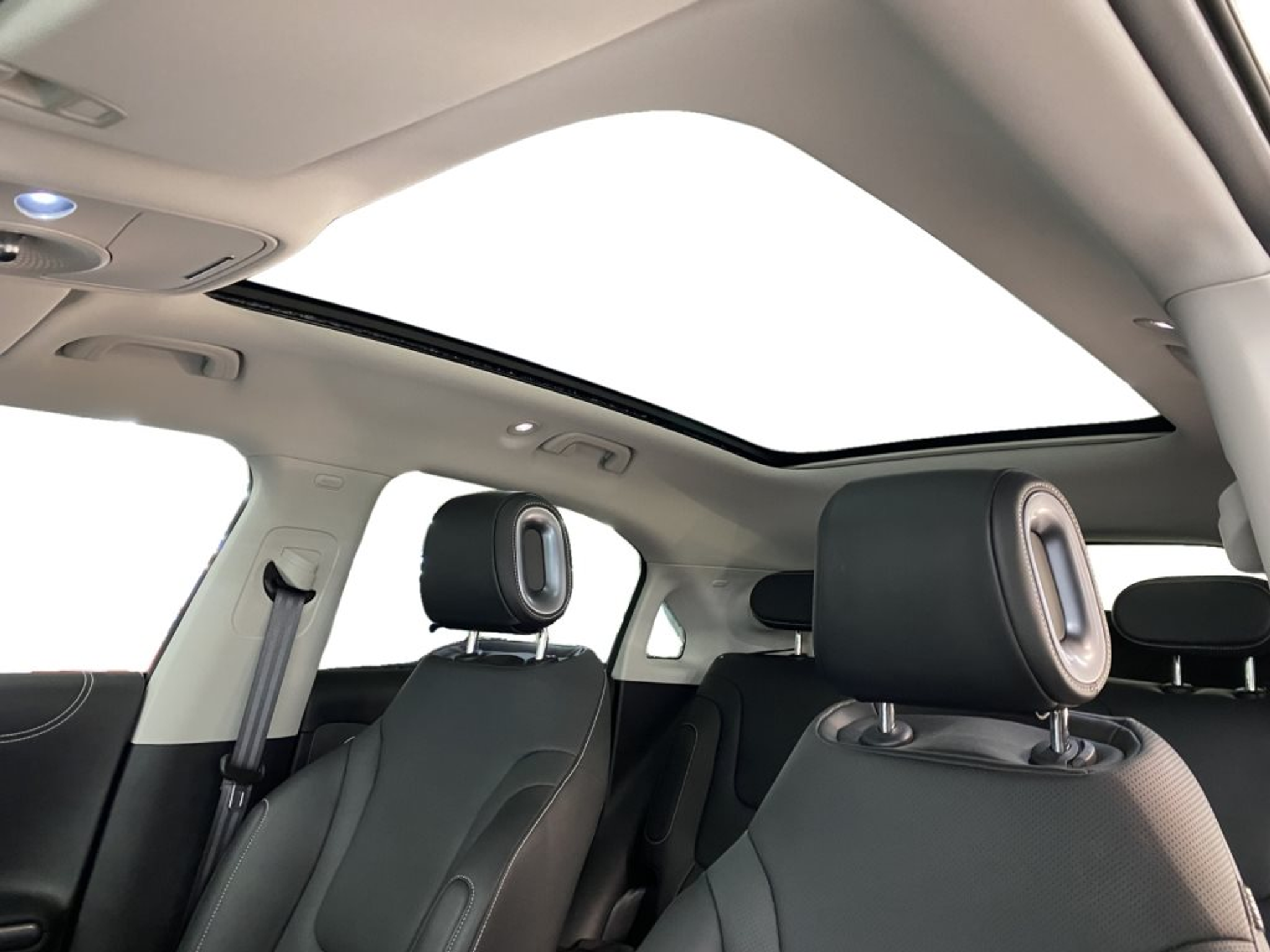 listing desktop thumbnail image 10