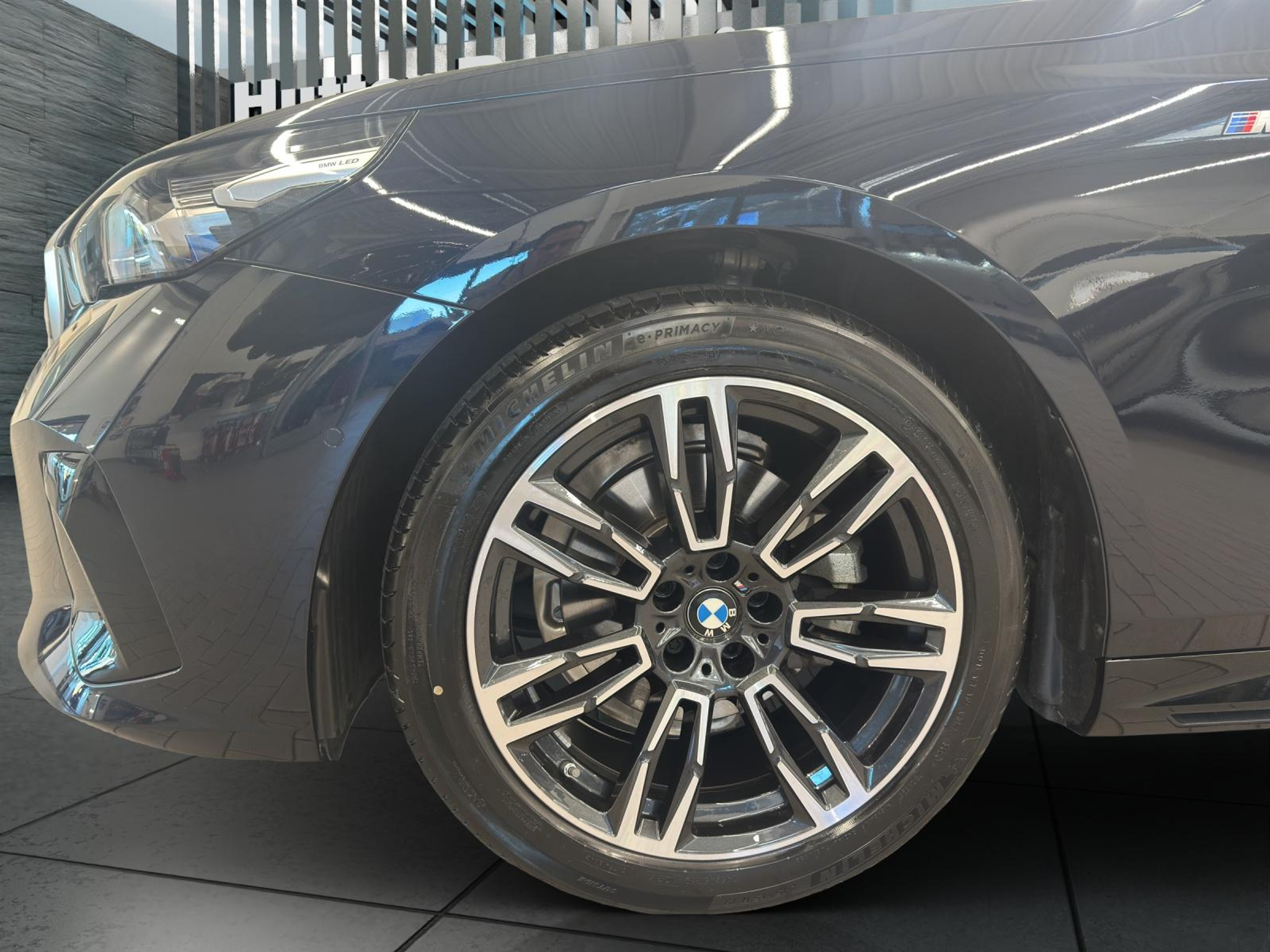 listing desktop thumbnail image 8