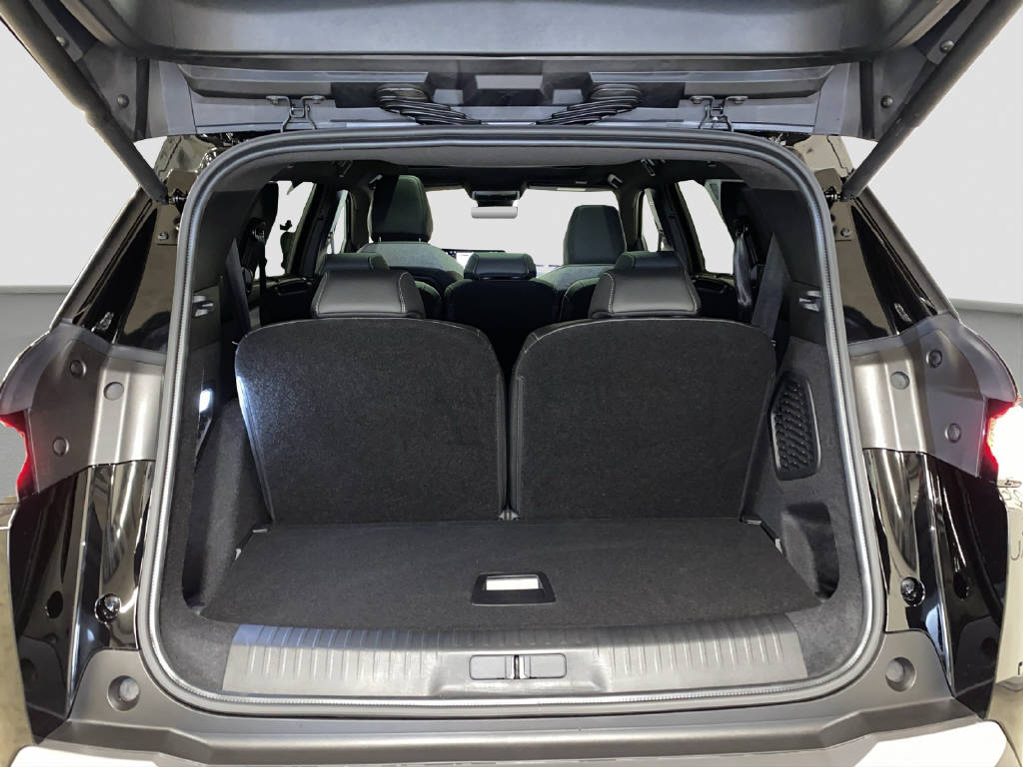 listing desktop thumbnail image 13