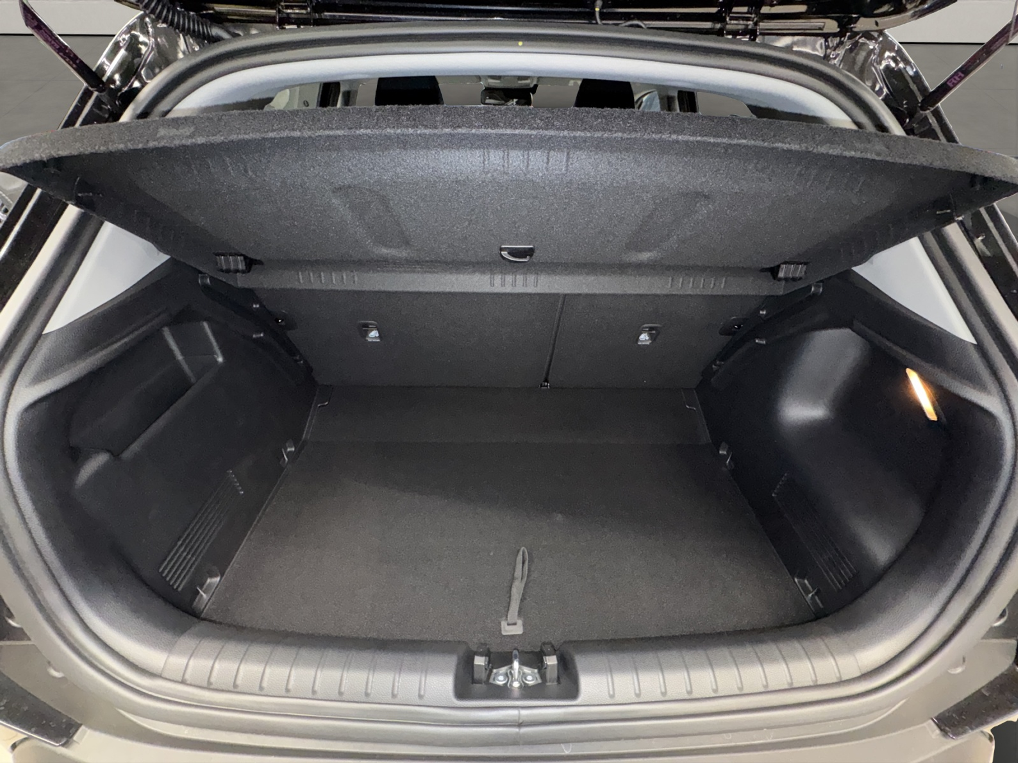 listing desktop thumbnail image 8