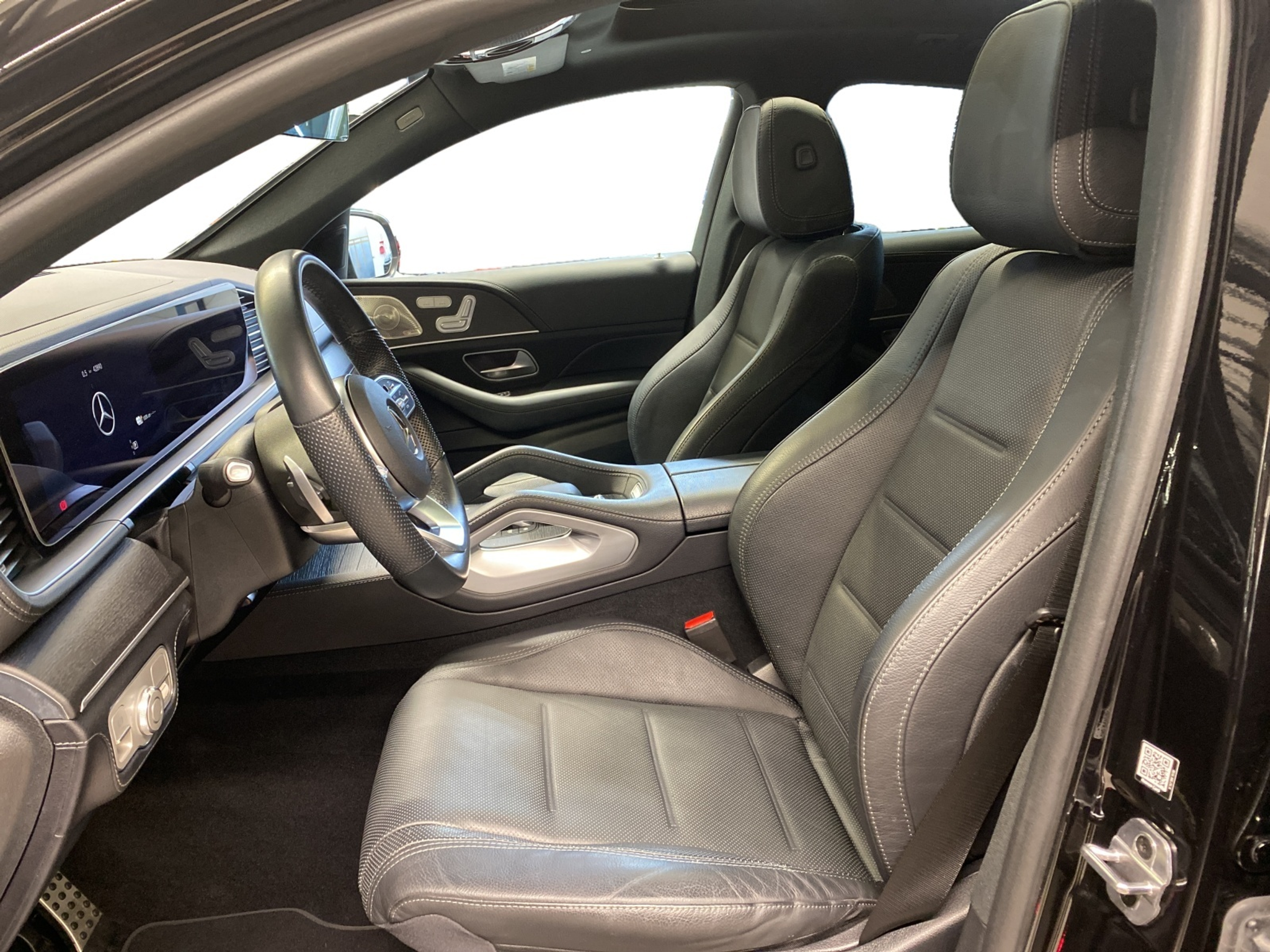 listing desktop thumbnail image 6