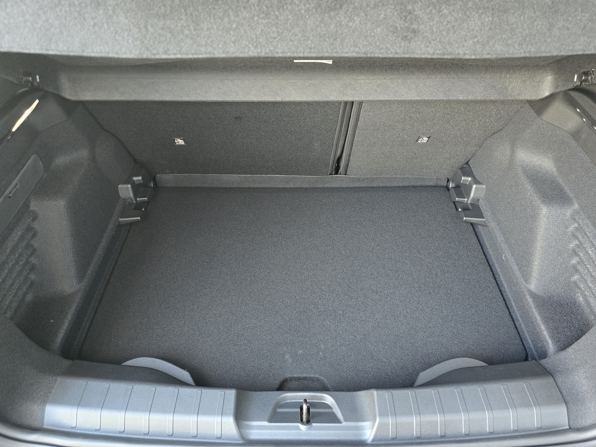 listing desktop thumbnail image 18