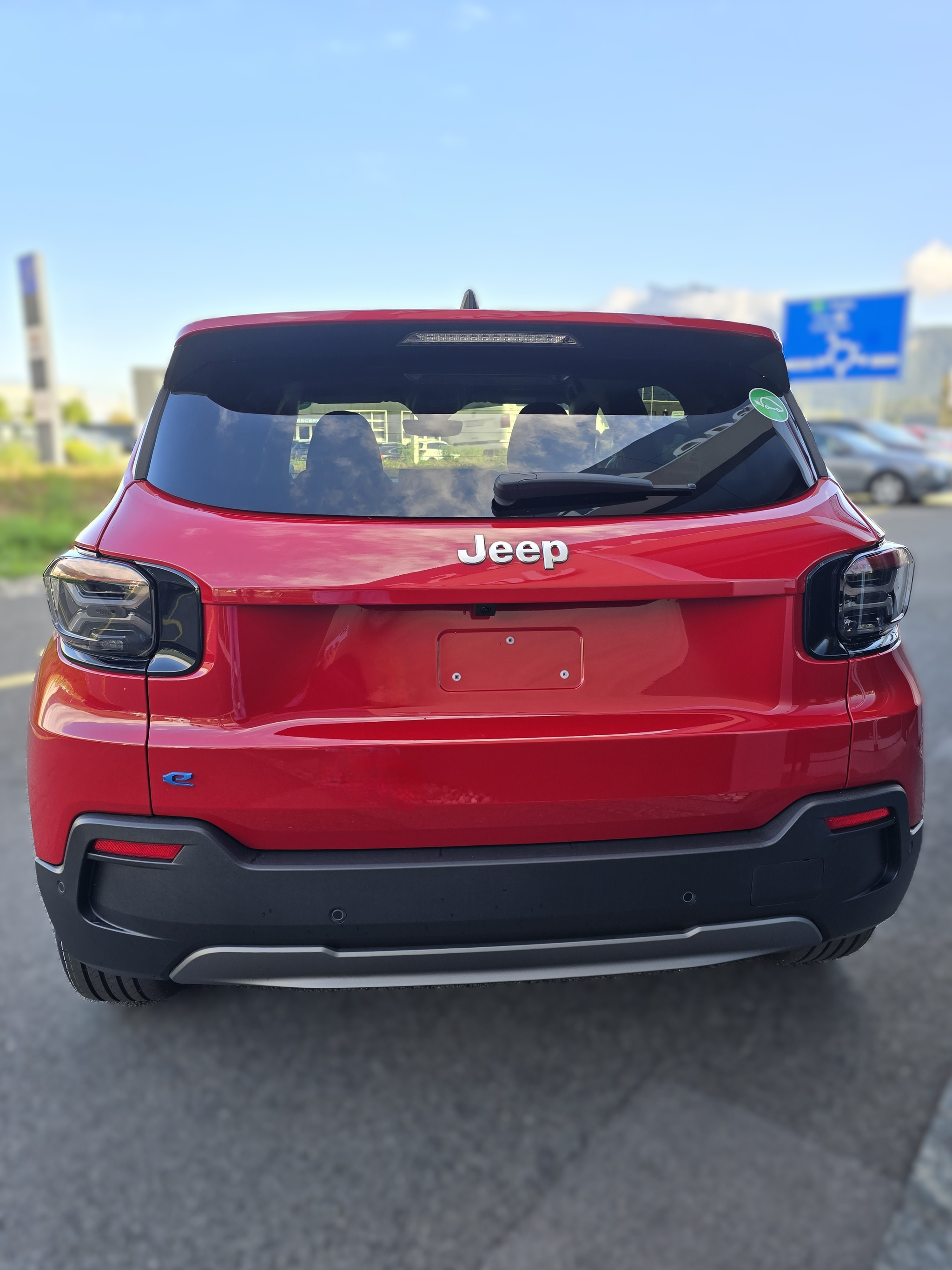 listing desktop thumbnail image 4