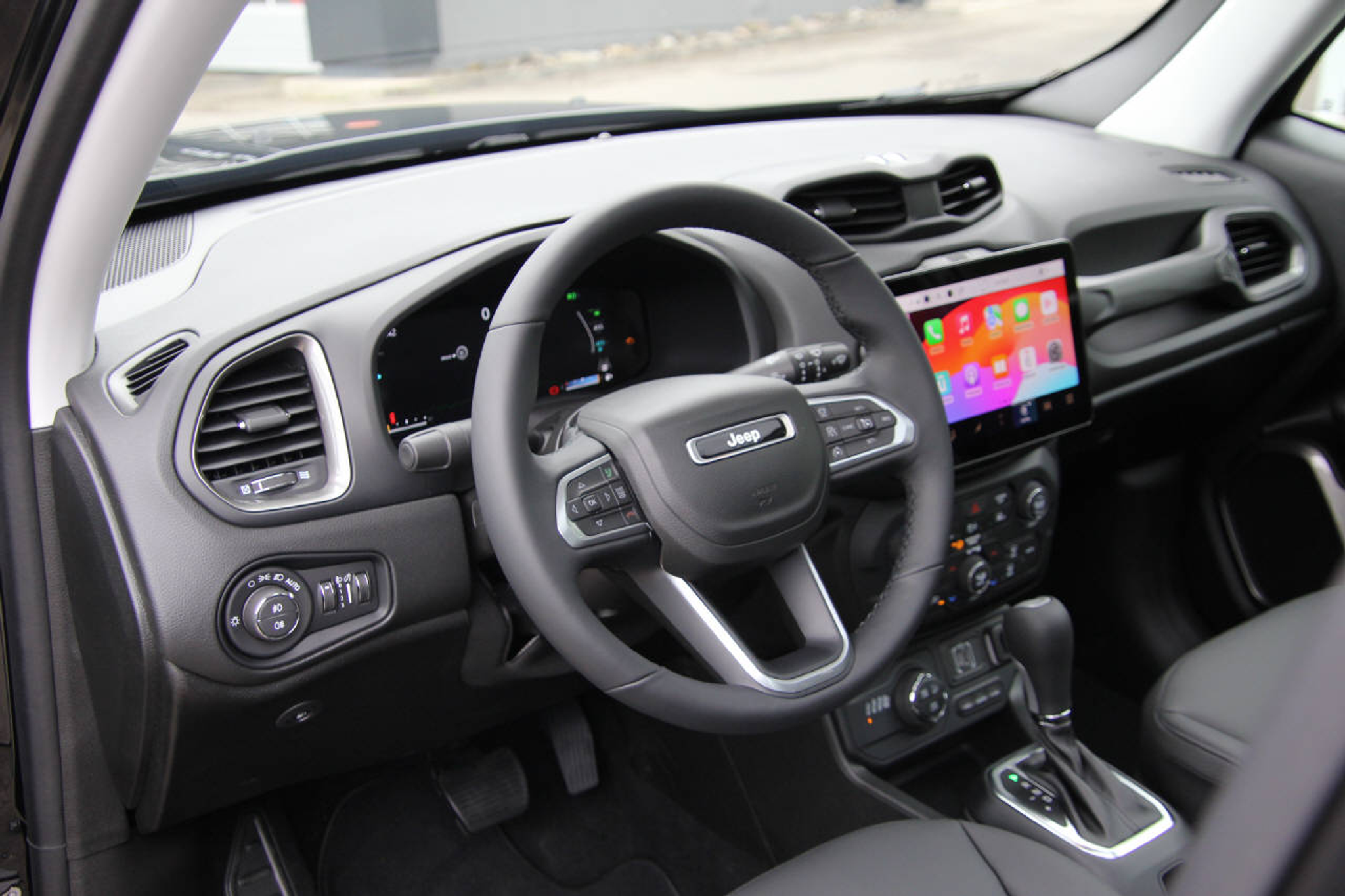 listing desktop thumbnail image 9