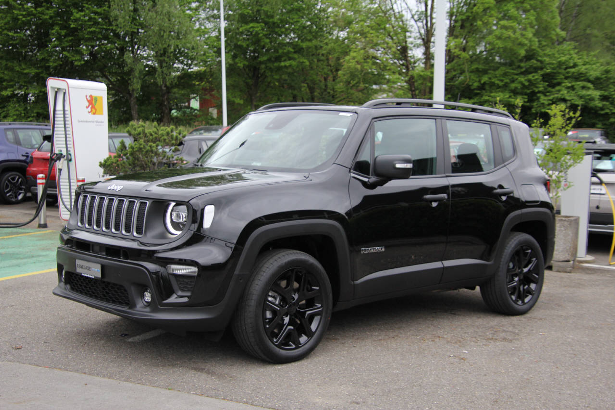 listing desktop thumbnail image 6