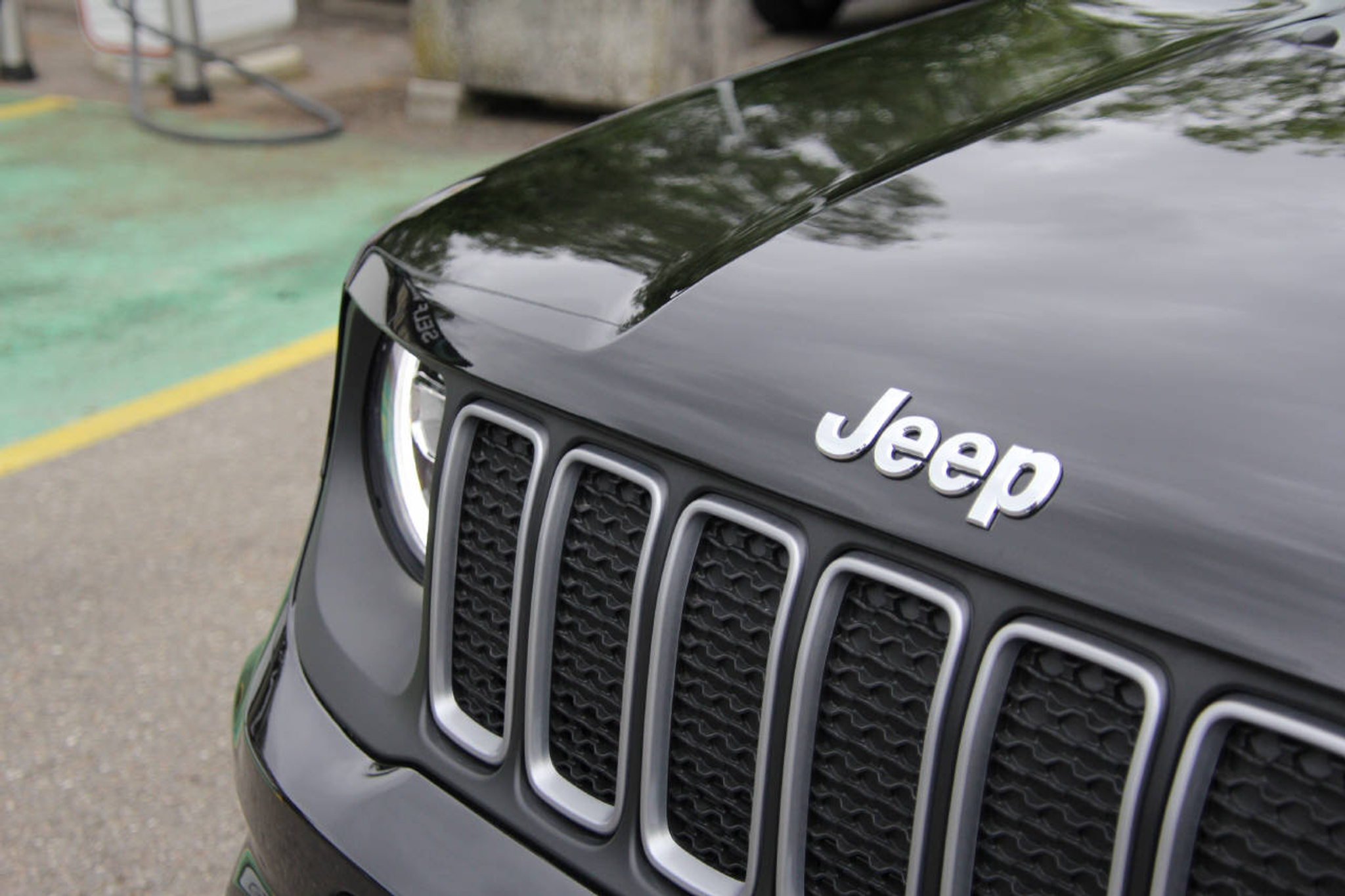 listing desktop thumbnail image 8